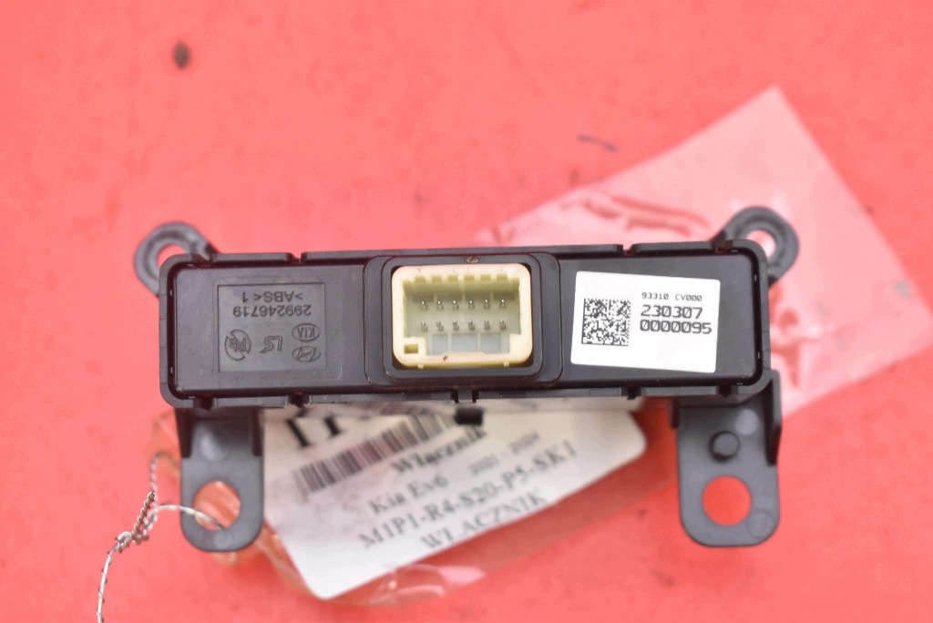PANEL PRZYCISKOW KAMERY AUTO HOLD PDC 93310-CV000 KIA EV6 GT 21-24