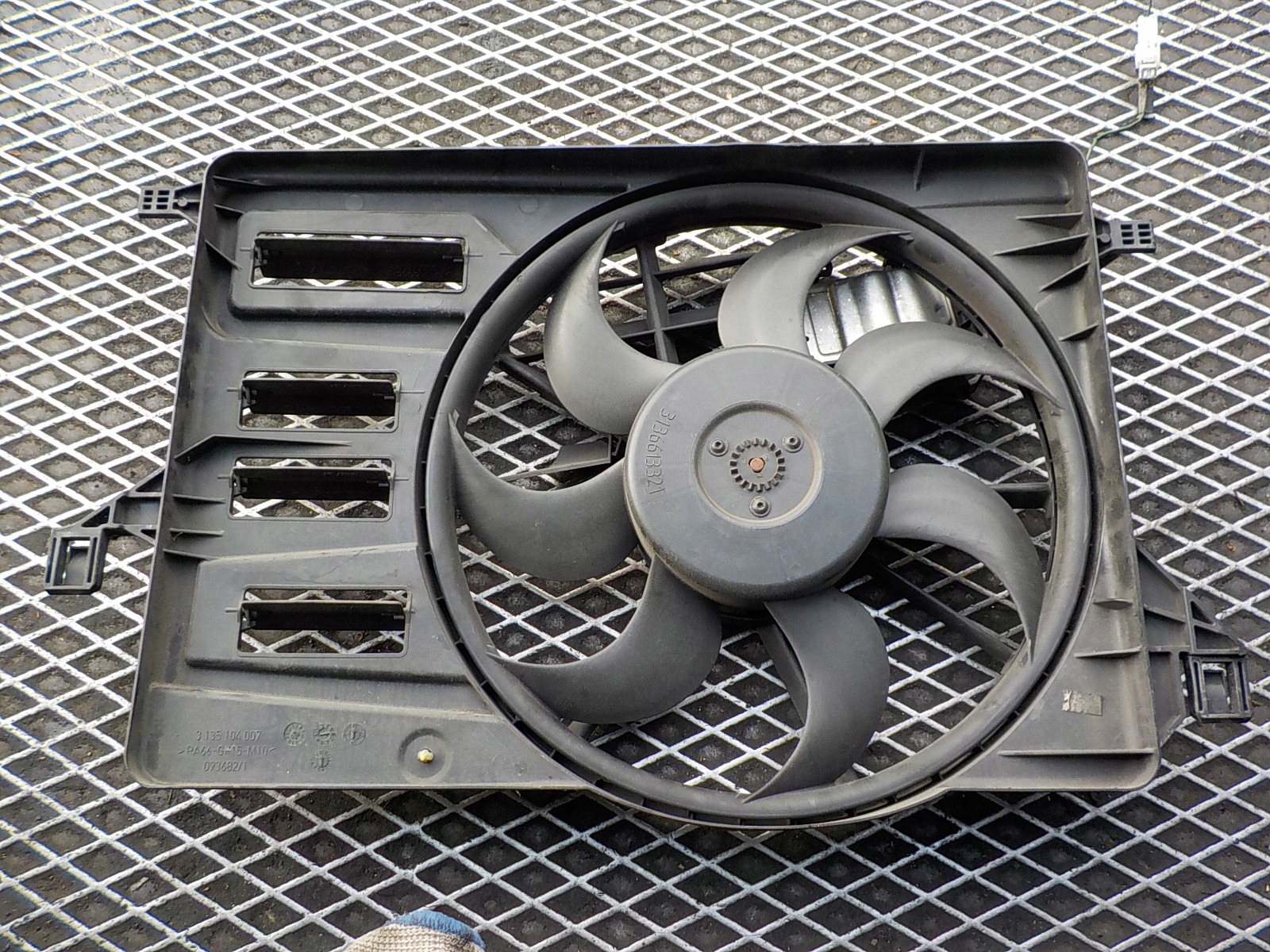 MAZDA 3 BL fan module radiator 1137328505
