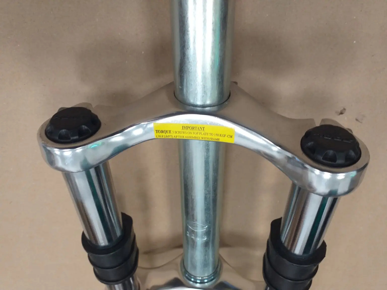 Amortyzator przedni 26" Zoom 381 DH Model Zoom 381