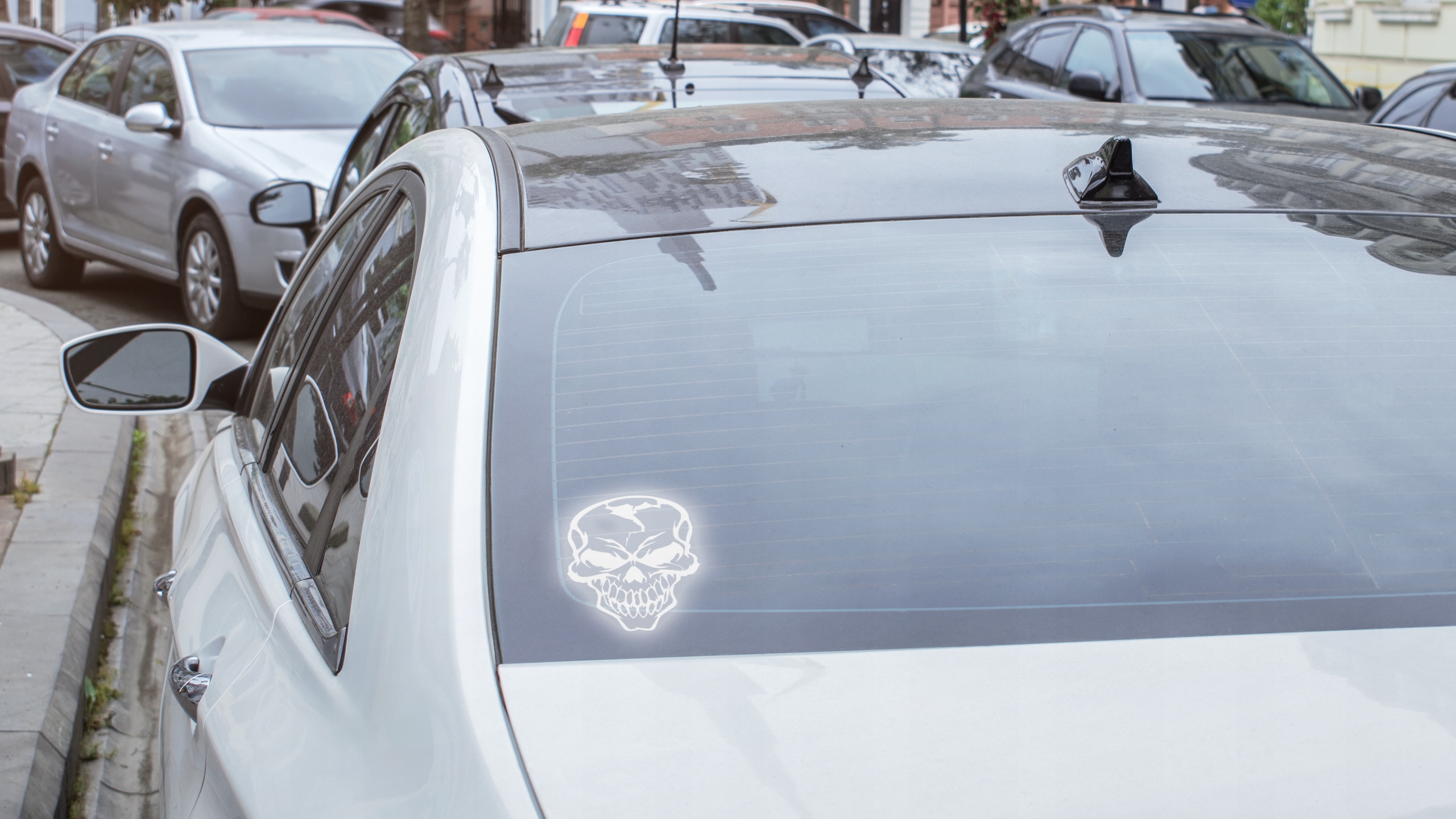 Naklejka CZASZKA na samochód na auto - ODBLASKOWA| HOLOGRAM Producent Inny