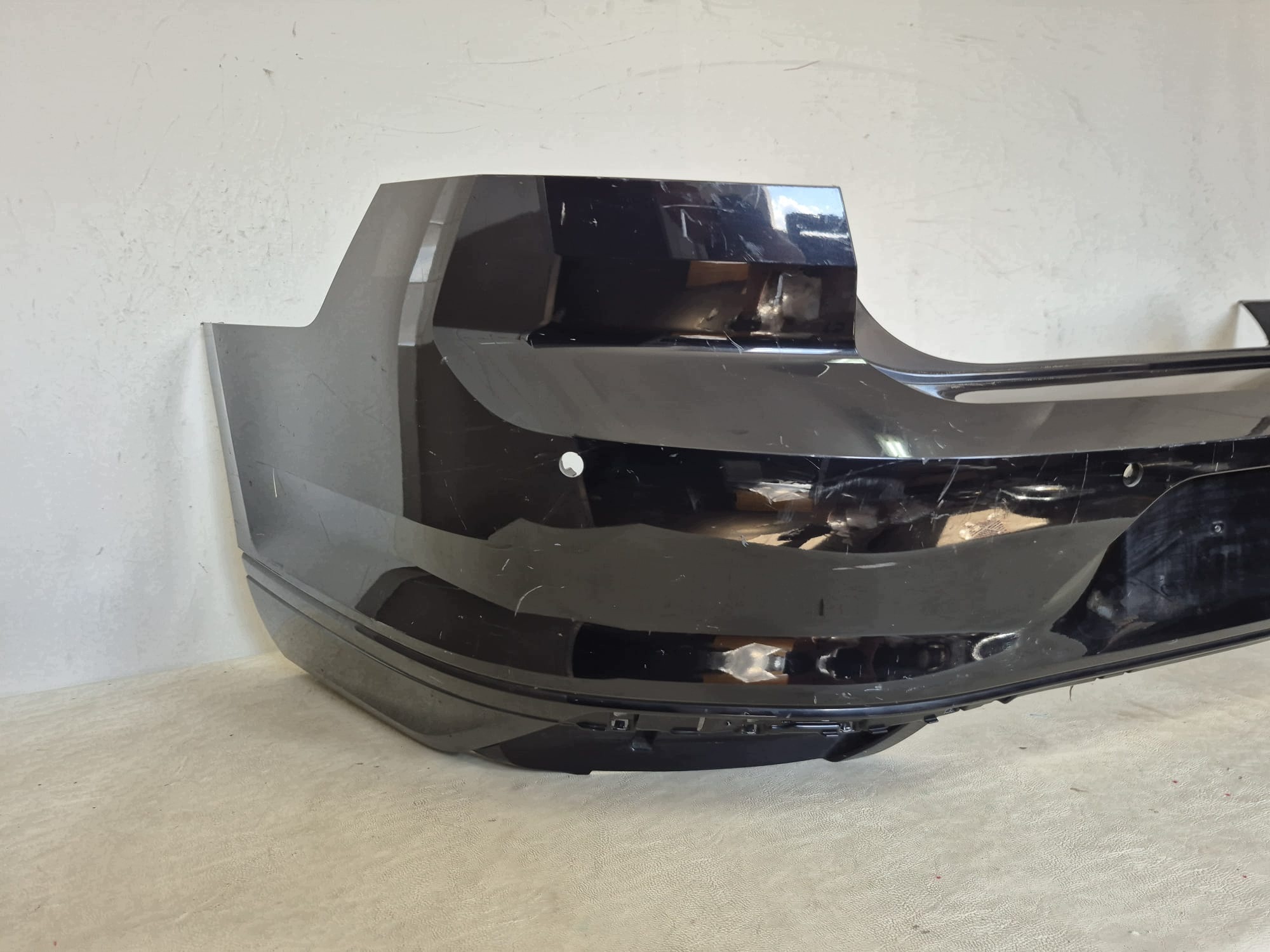 VW PASSAT B8 szedán LIFT 19-23 lökhárító hátsó hátsó PDC