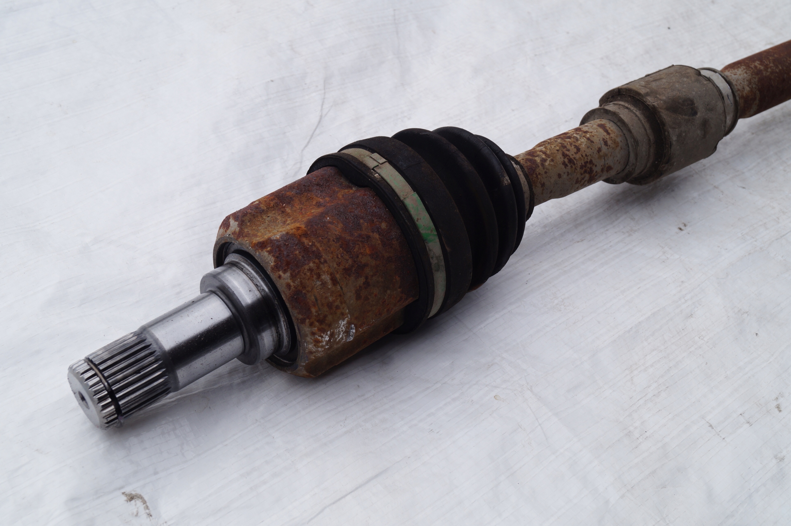 semi-axis front right MITSUBISHI OUTLANDER III 2.0 PHE