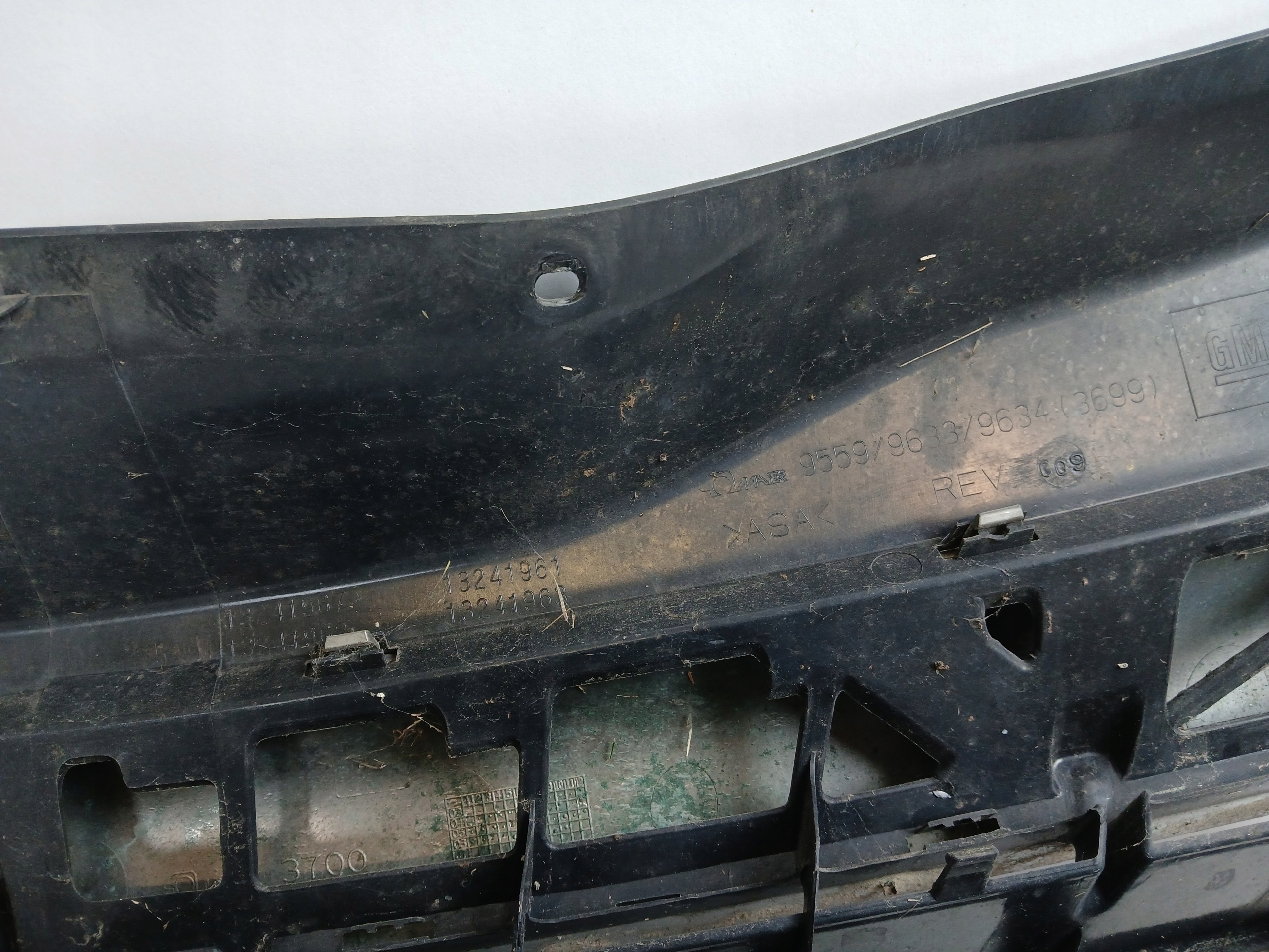 OPEL ASTRA III H grill grille radiator 13241961