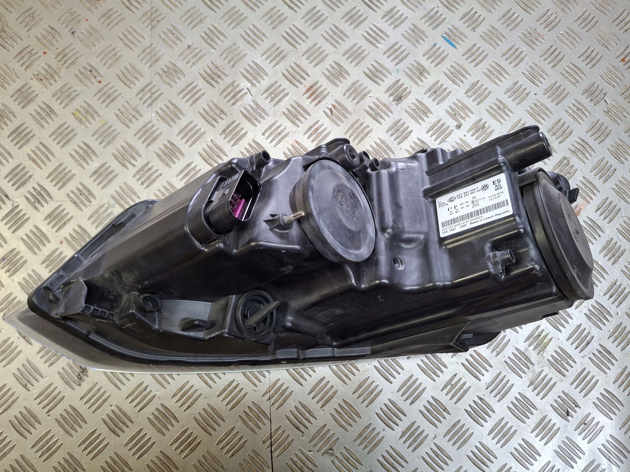 light front right VW POLO V 6R0 HELLA 2009R->
