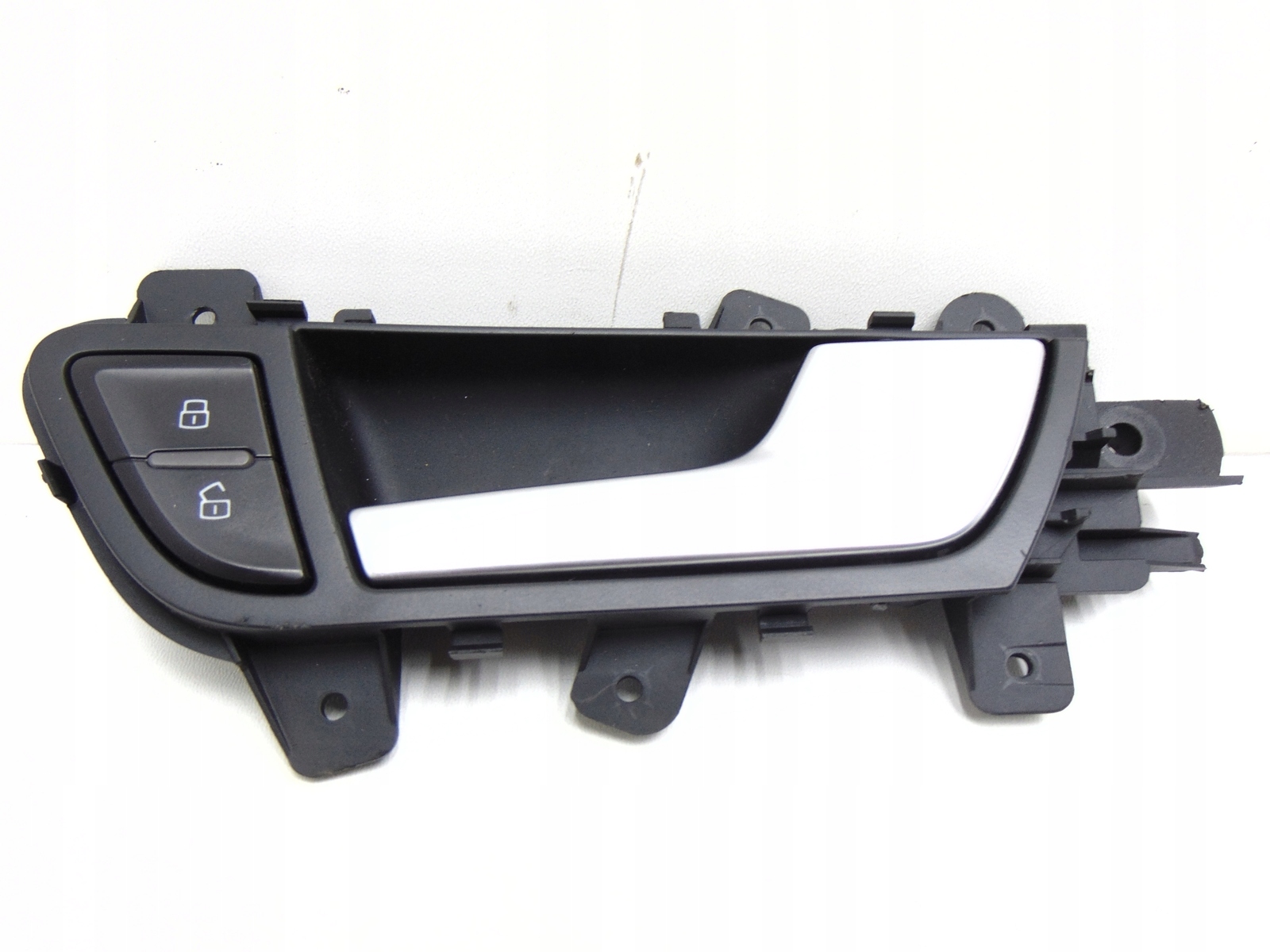 Внутренняя ручка двери правая 8K0837020 AUDI A4 B8 A5 8T
