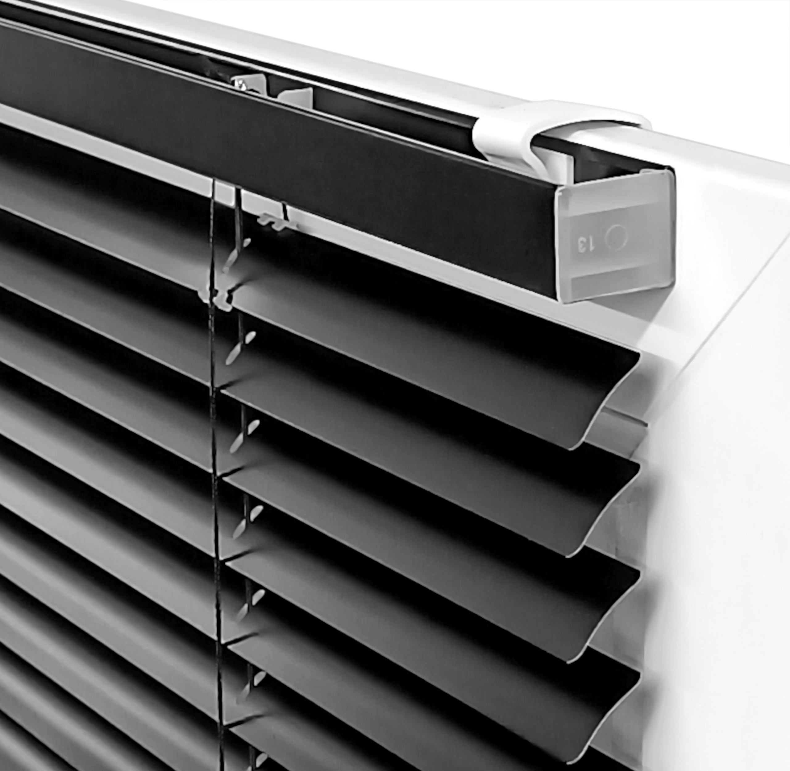 Aluminiová horizontální žaluzie 25 mm hotová roleta Černá na míru 100 x 130 cm