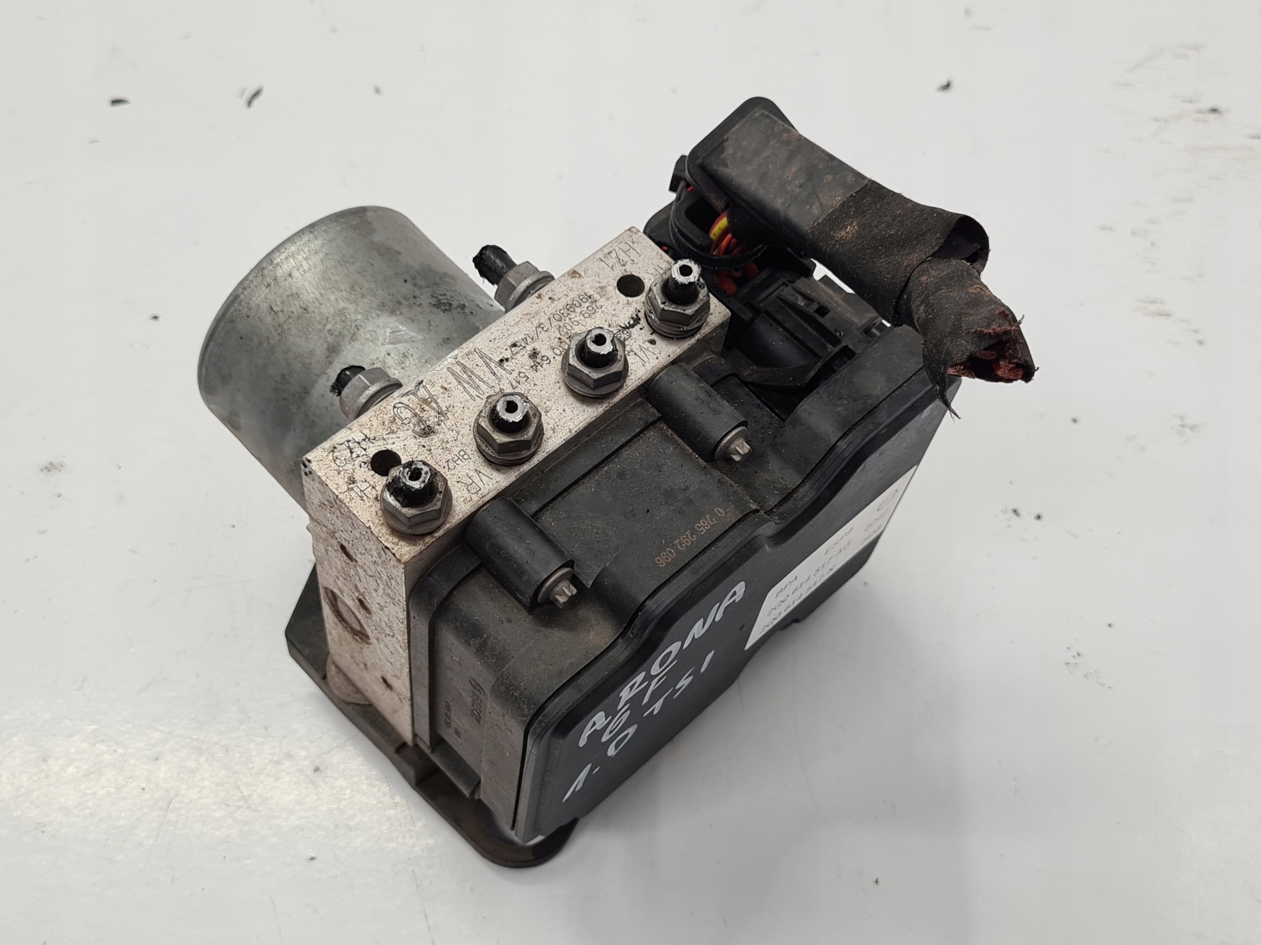 насос ABS 2Q0614517AG vw POLO 2G