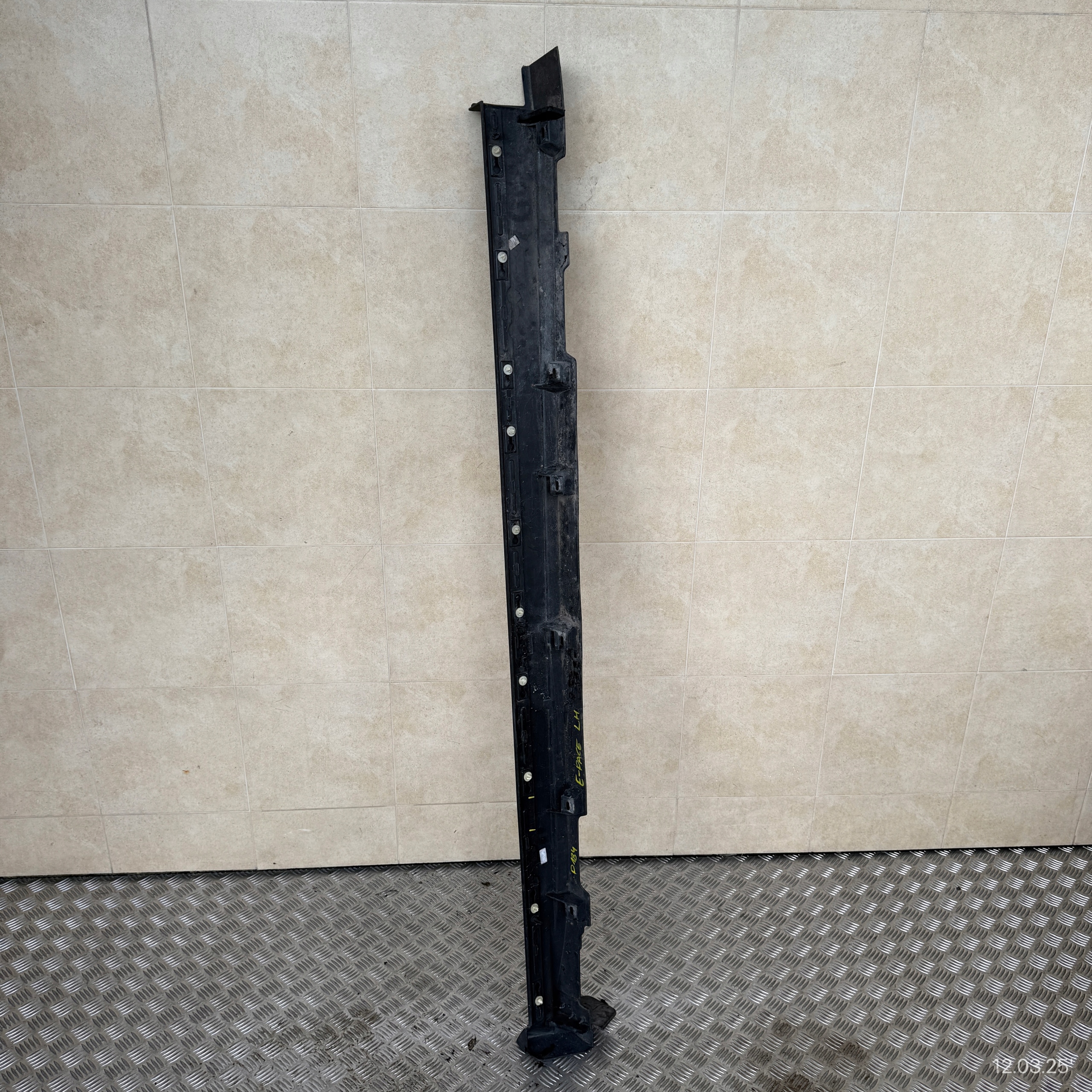 moulding threshold left threshold JAGUAR E-PACE J9C3-10155-A-PIA-03