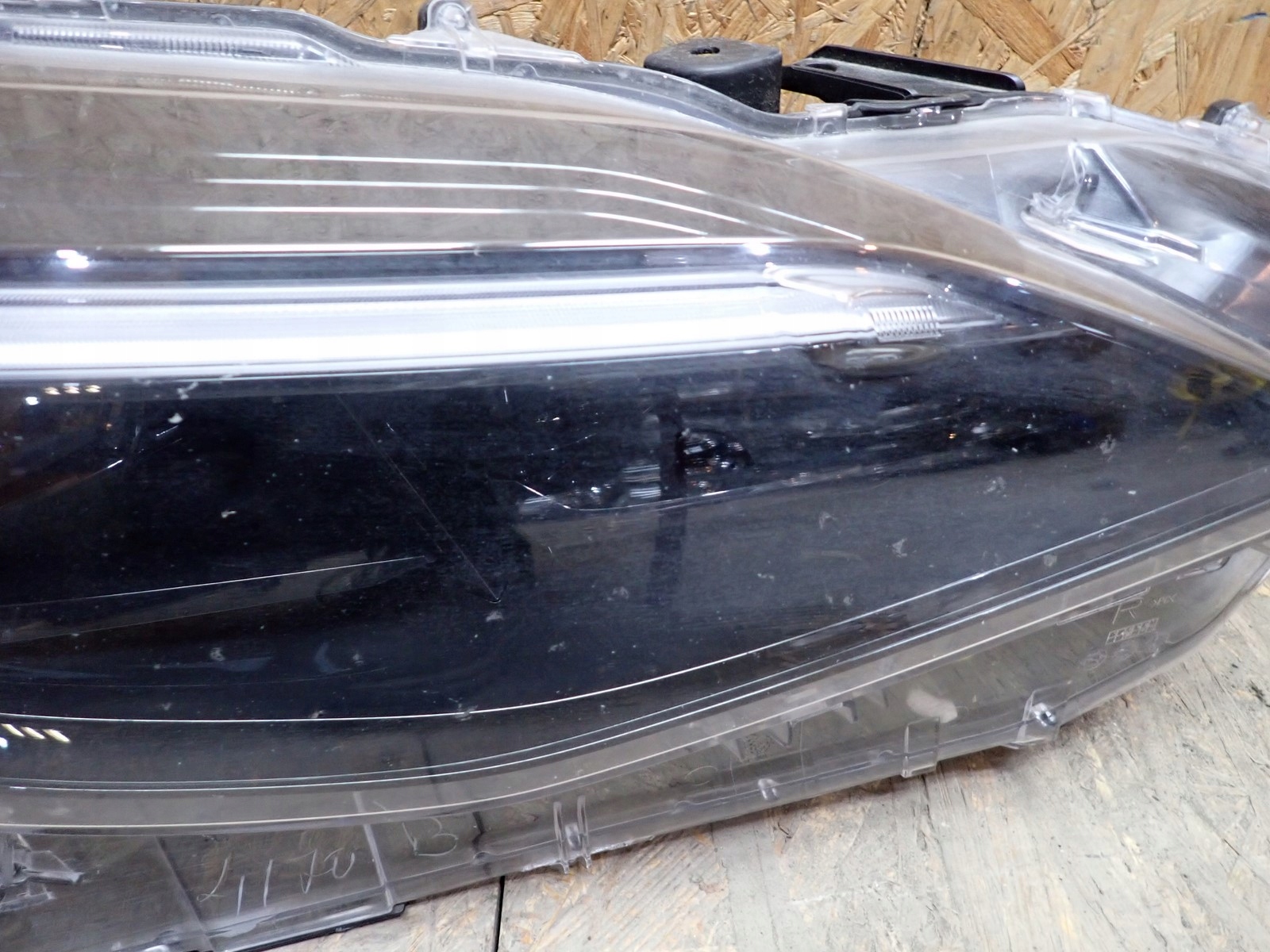 light right REFLEKTOR right FULL LED TOYOTA YARIS CROSS MXP 2020