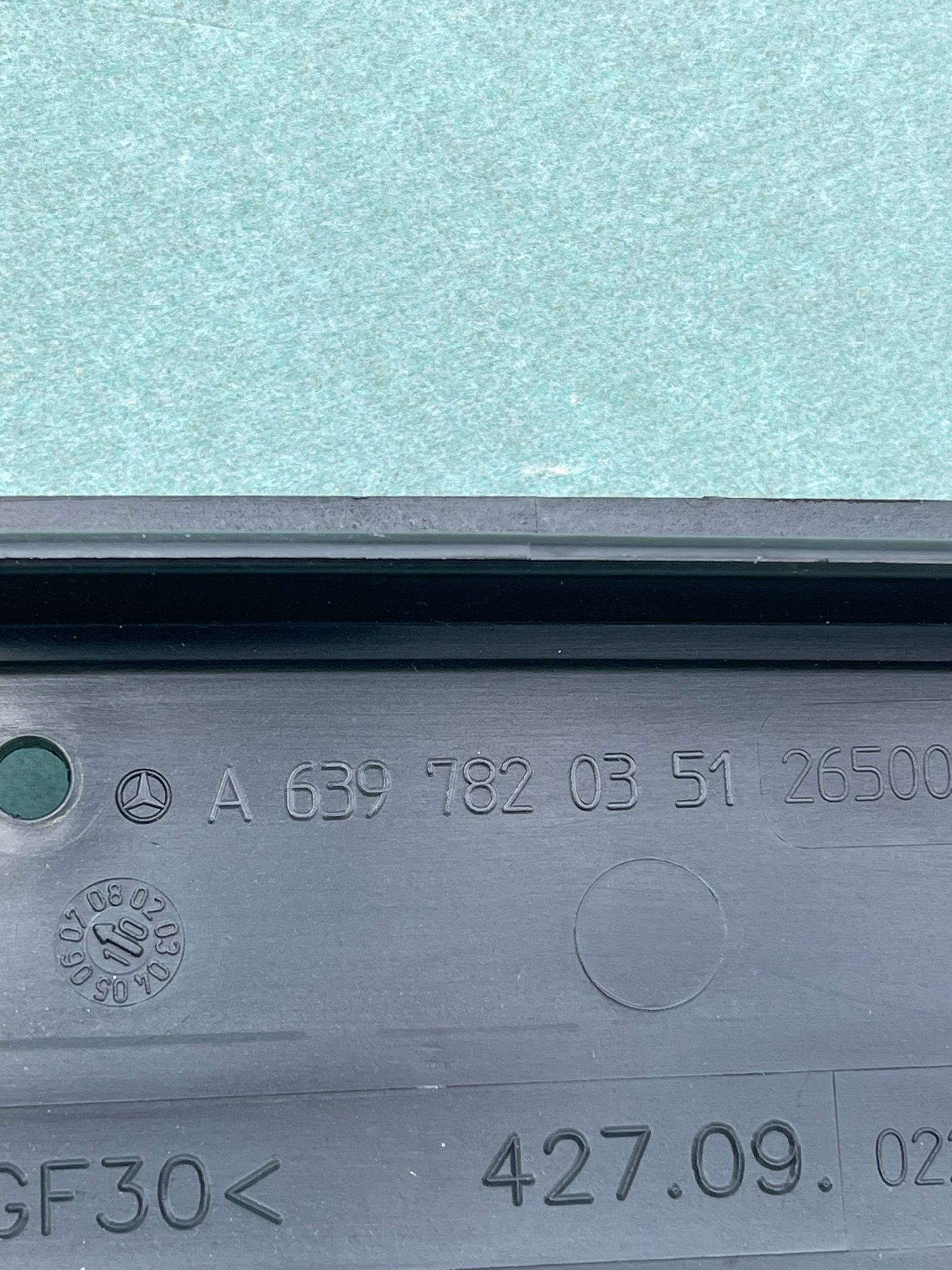 Ramka Mercedes W639 Vito Viano A6397820351 Numer katalogowy części A6397820351