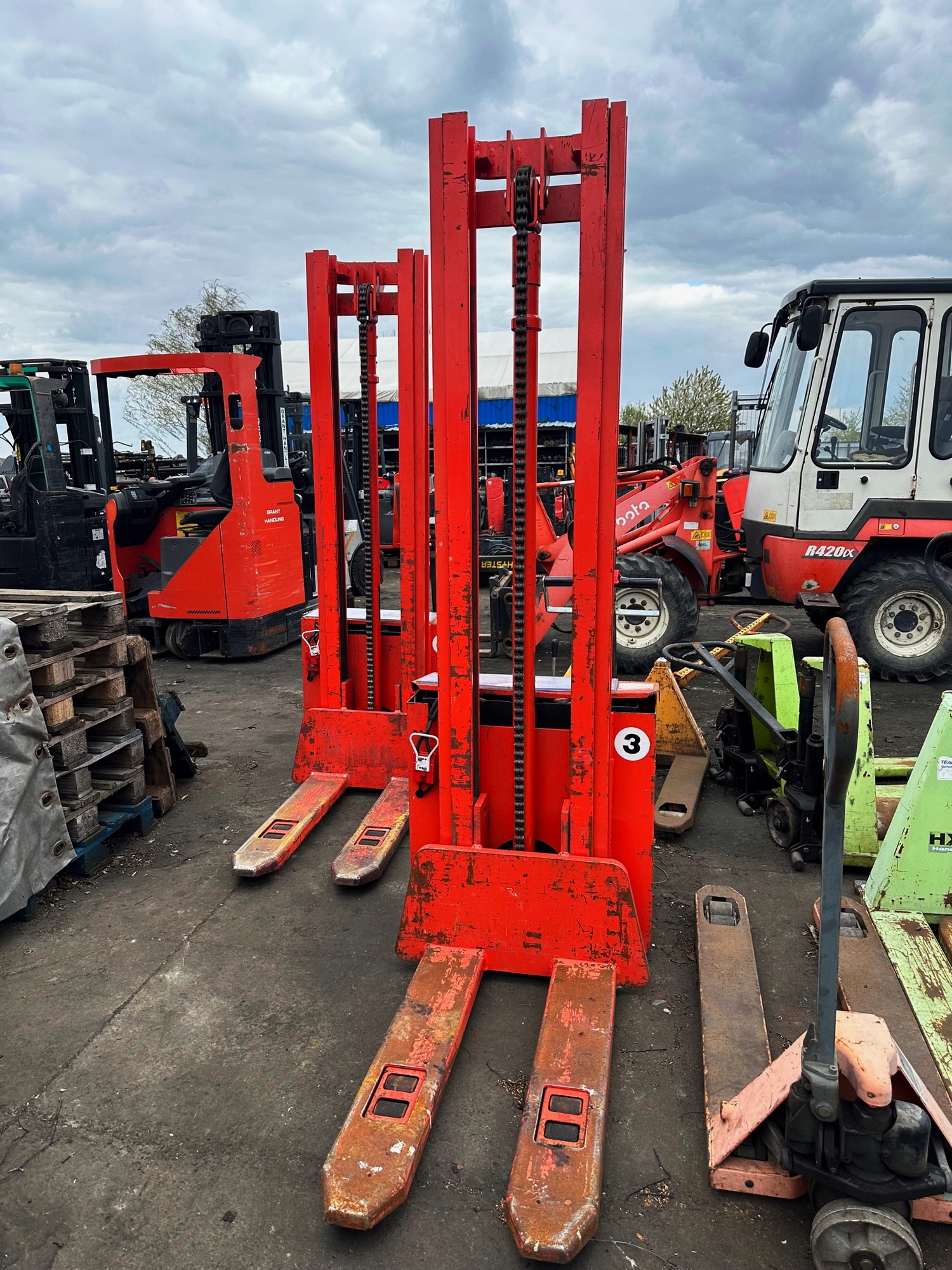 wózek paletowy LINDE L12 3.70m maszt 1200kg udźwig Marka Linde