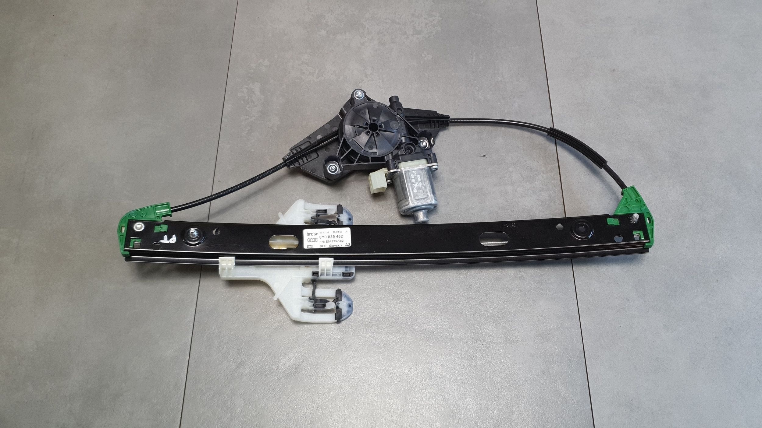 Audi A3 8Y window regulator right rear part 8Y0839462