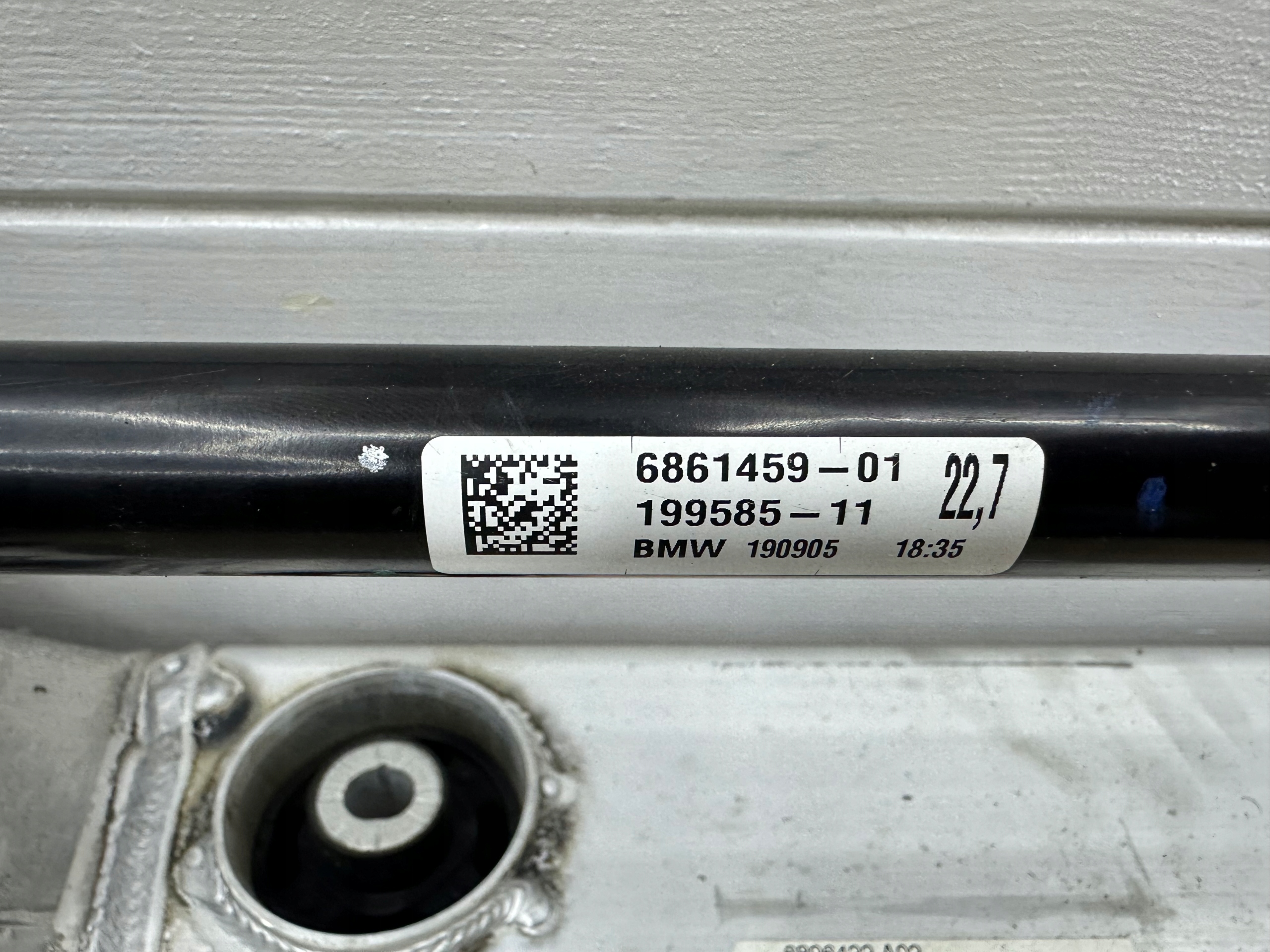 BMW 7 G11 G12 subframe axle beam rear part 6896422