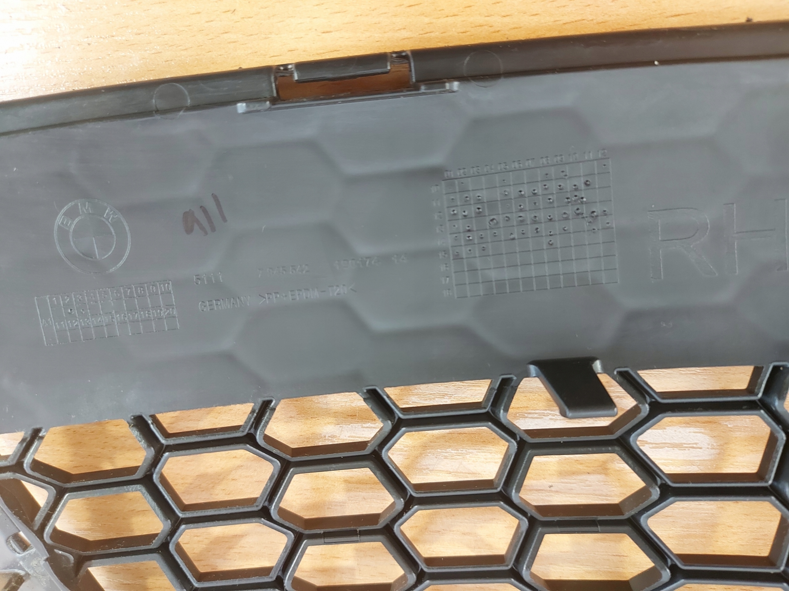 BMW X1 m-packet right grid of a bumper front 029