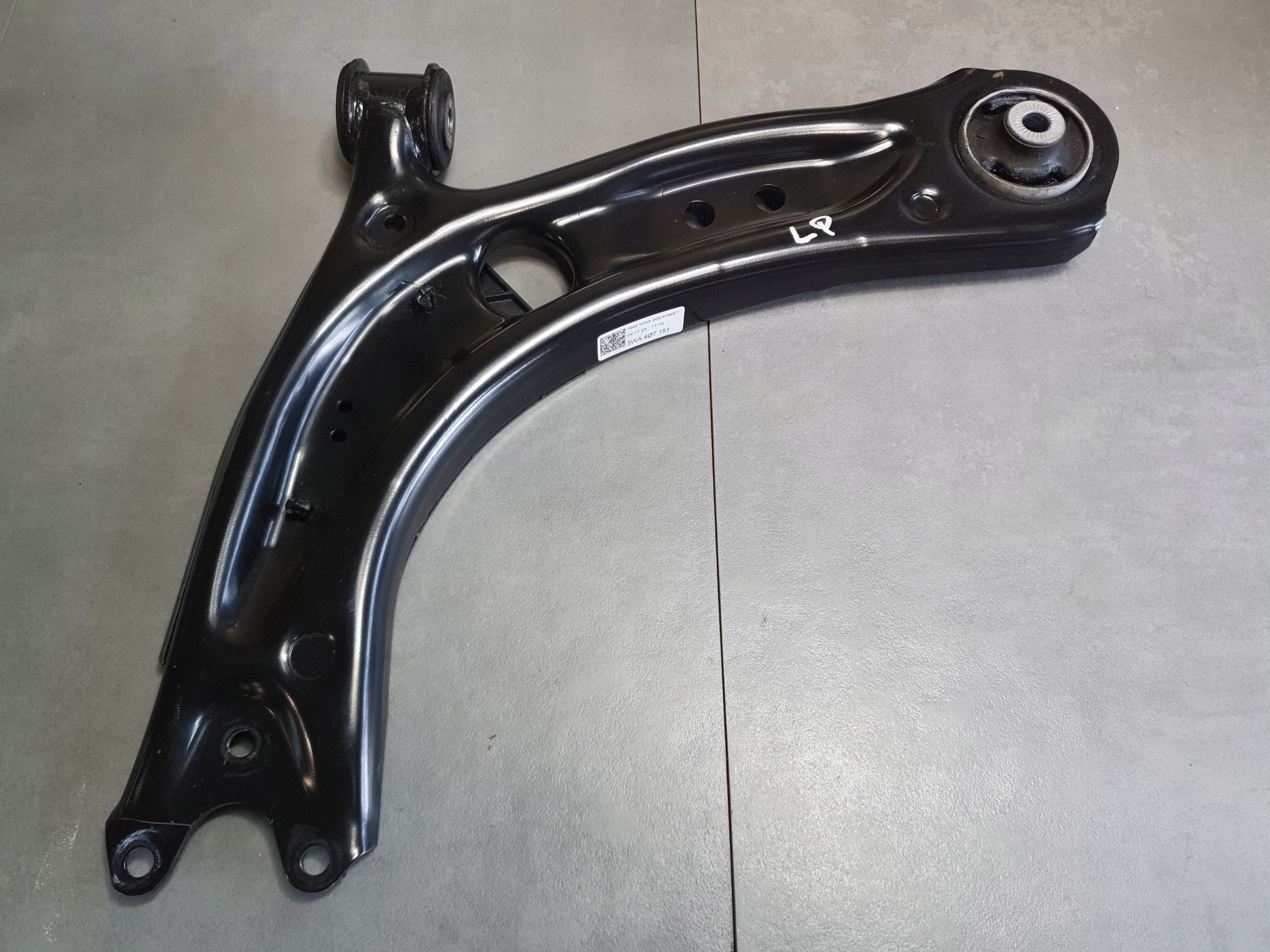 Audi A3 8Y arm left front front 5WA407151