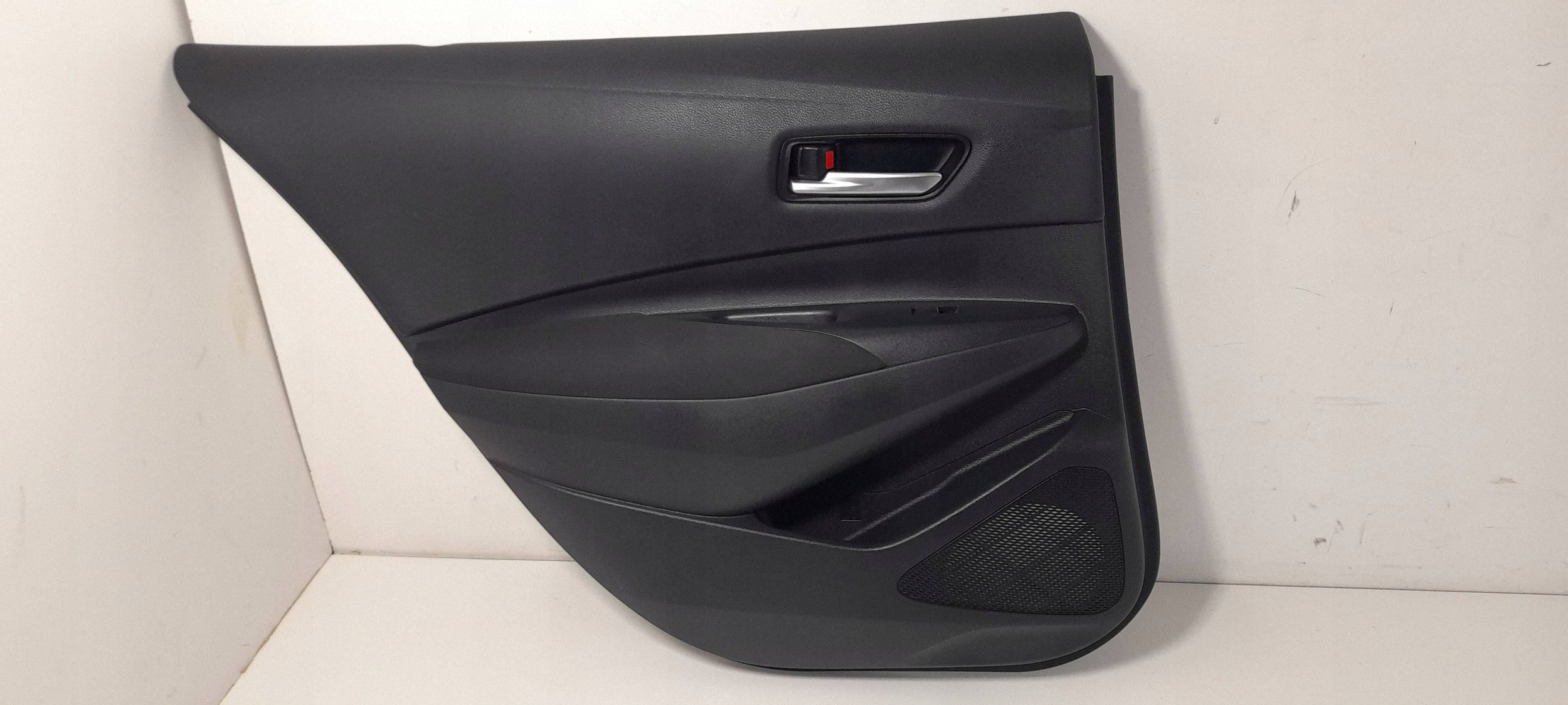 Toyota Corolla E21 Kombi side rear left 6761402700 (ET264)