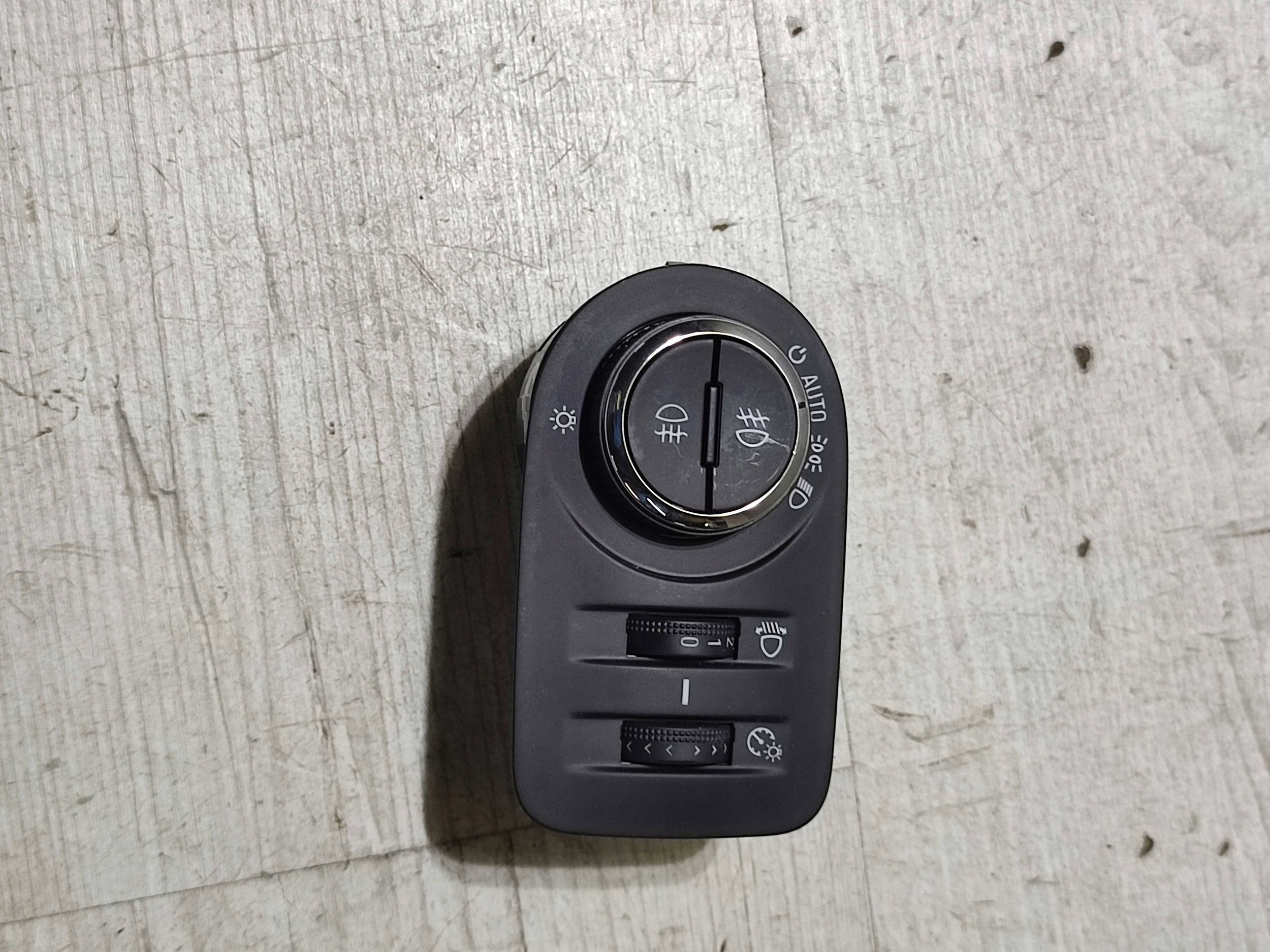 Opel Corsa E 2018 Interruttore comando luci