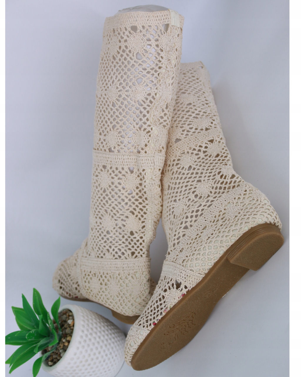 KOZAKI KORONKI BUTY KORONKOWE AŻUROWE BEŻOWE LETNIE PRZEWIEWNE KOZACZKI 39 Zapięcie wsuwane