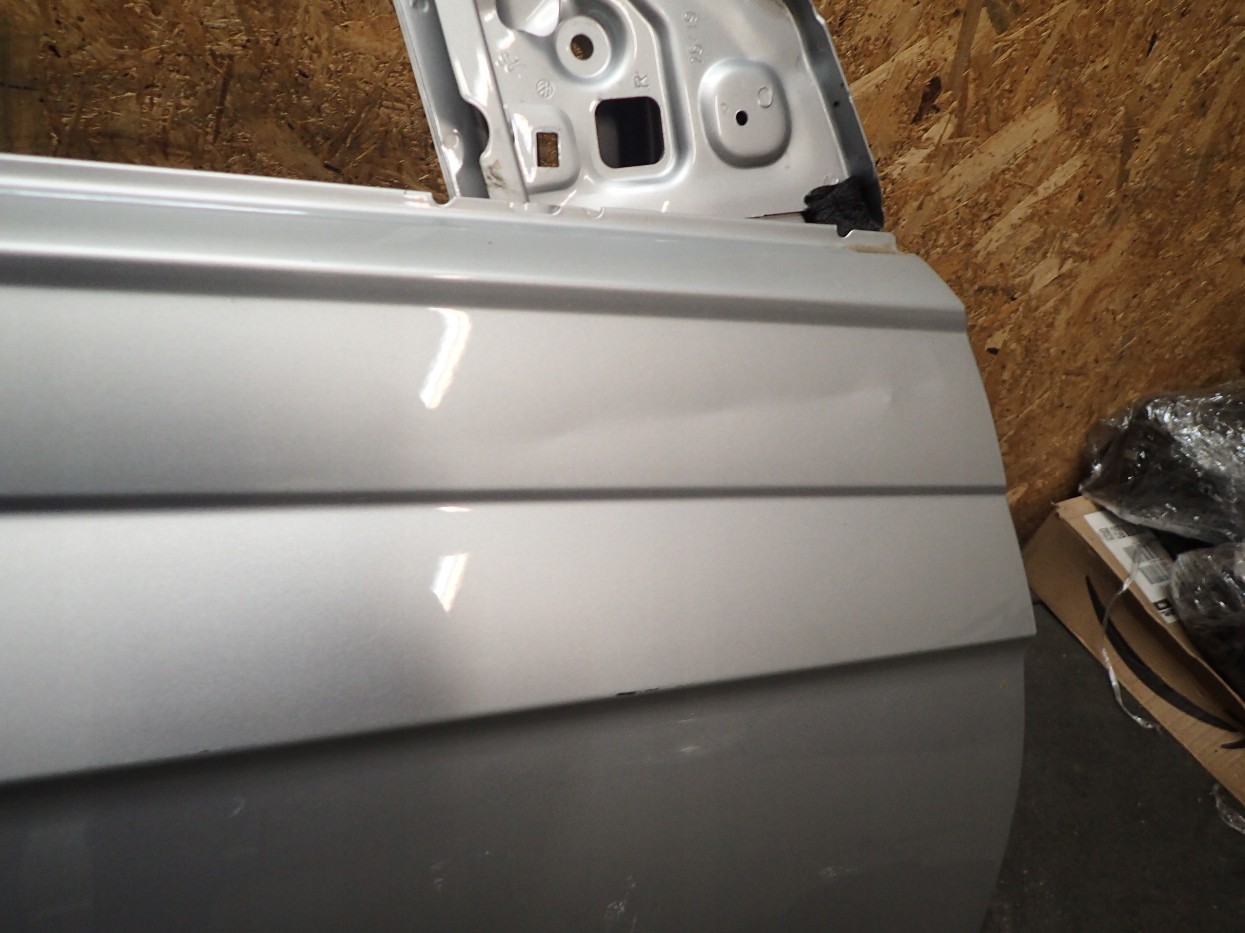 DOOR FRONT RIGHT VW POLO 2G 17