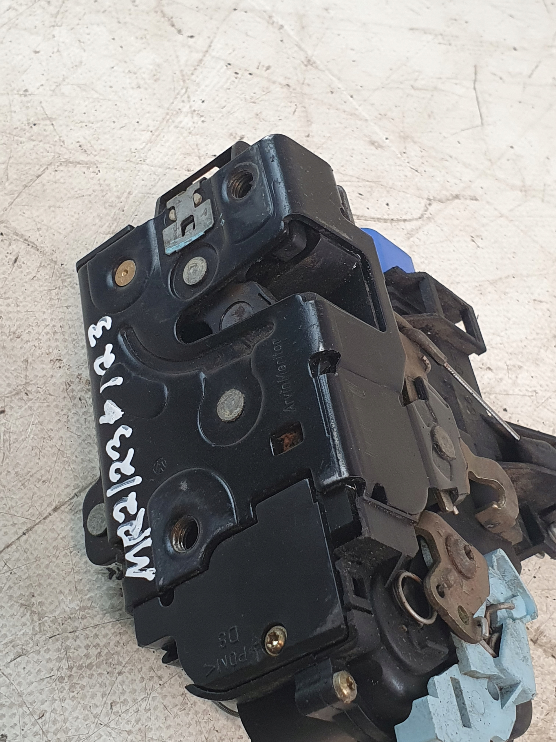 lock door right front OE 3D1837016 SEAT TOLEDO III 05r.