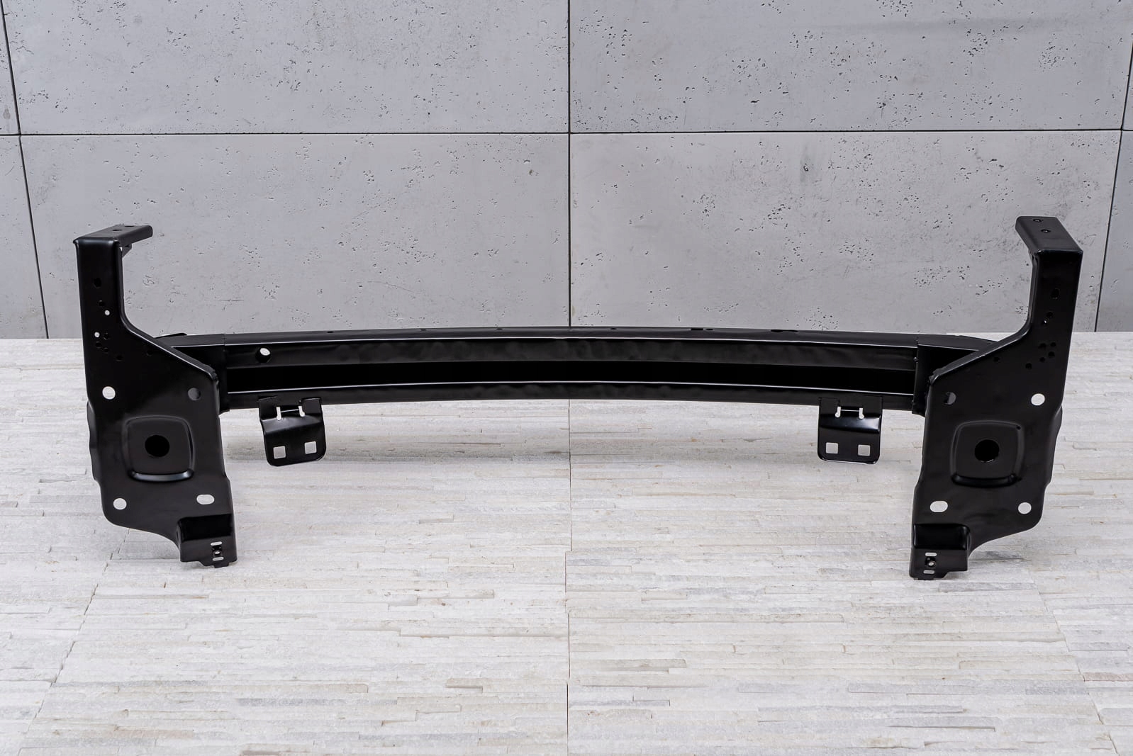 BELKA WZMOCNIENIE PRZEDNIEGO ZDERZAKA DG93F10922DC FORD MONDEO MK5 2014-22 Numer katalogowy oryginału DG93F10922DC