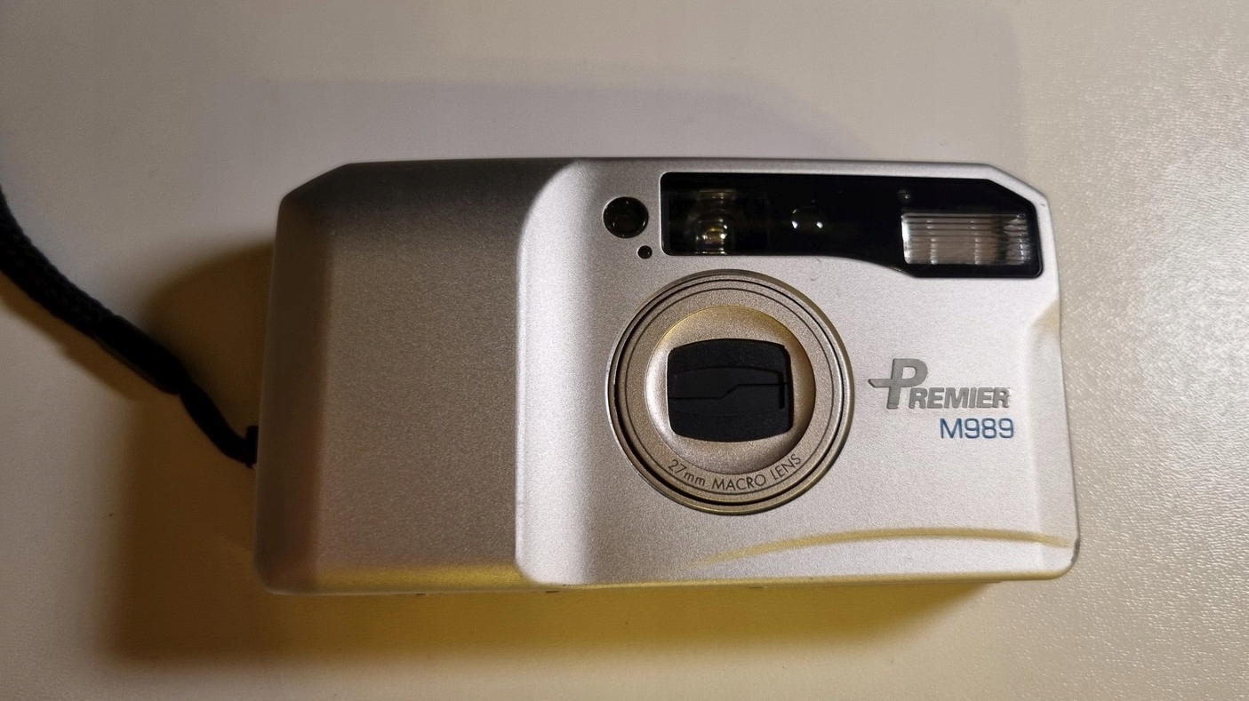Retro aparat analogowy Premier M989 Point&Shoot