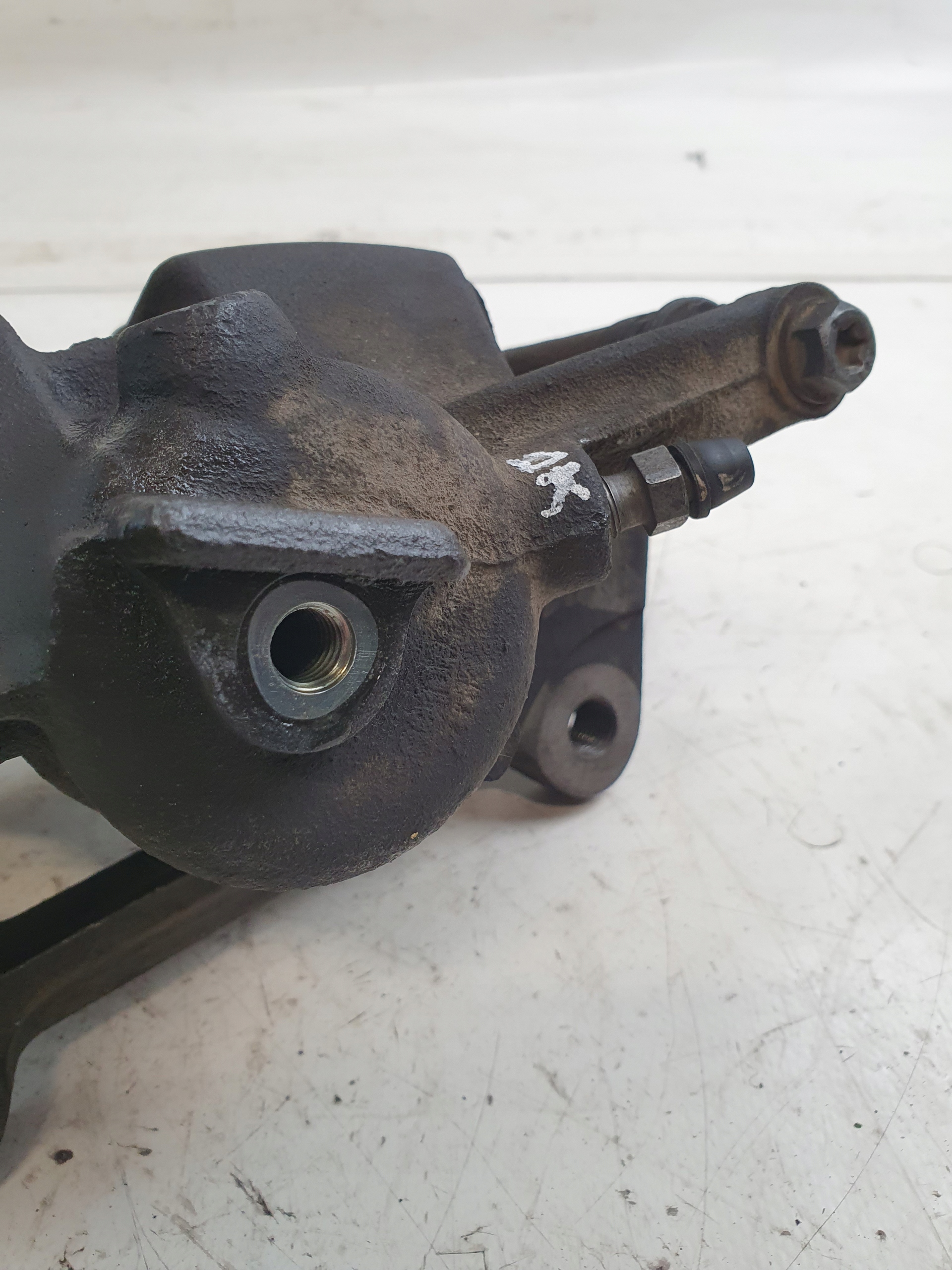 caliper brake right front 6799D VW PASSAT B8 2.0TDI 15r.