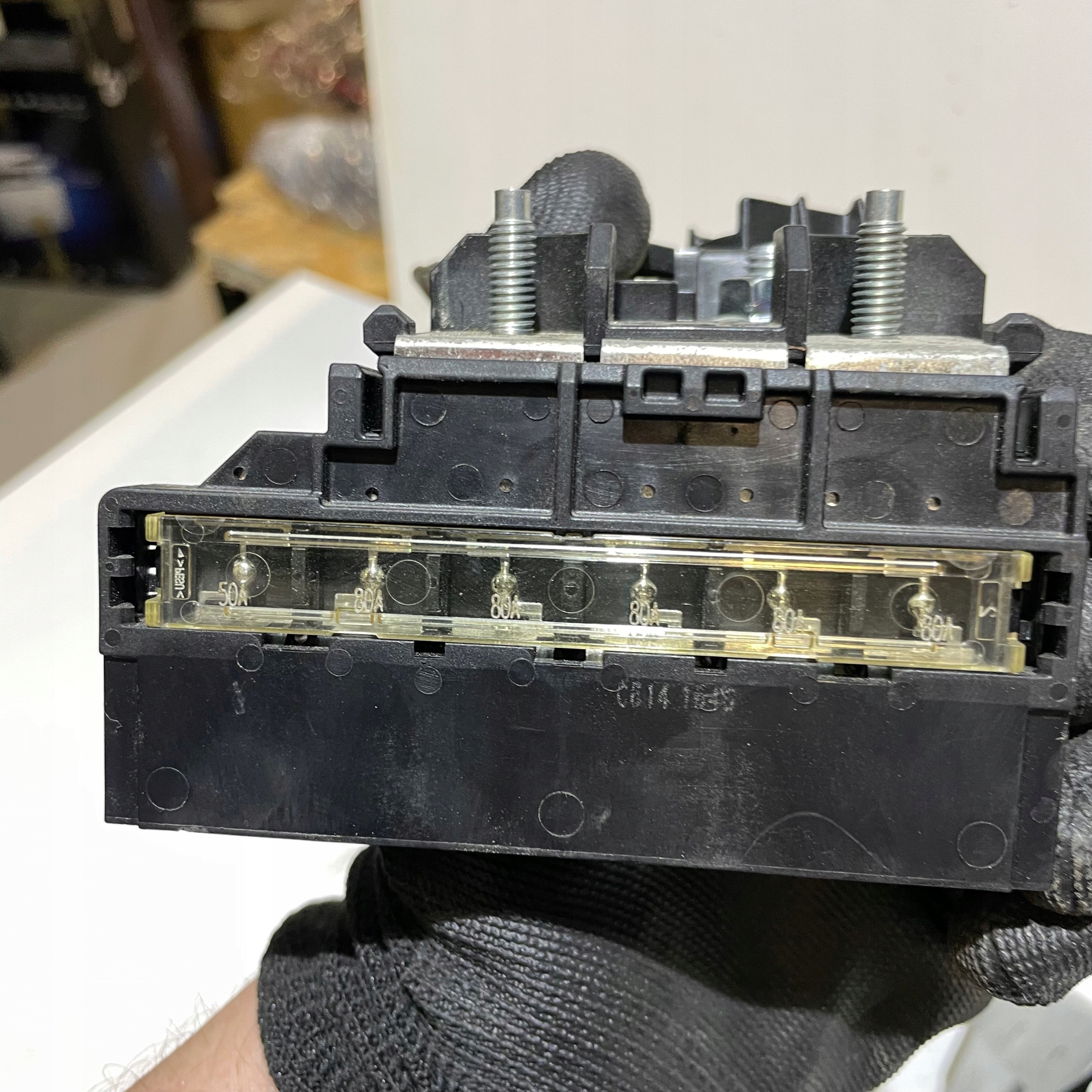 RENAULT ARKANA 1.6 HYBRYDA TERMINAL FUSES