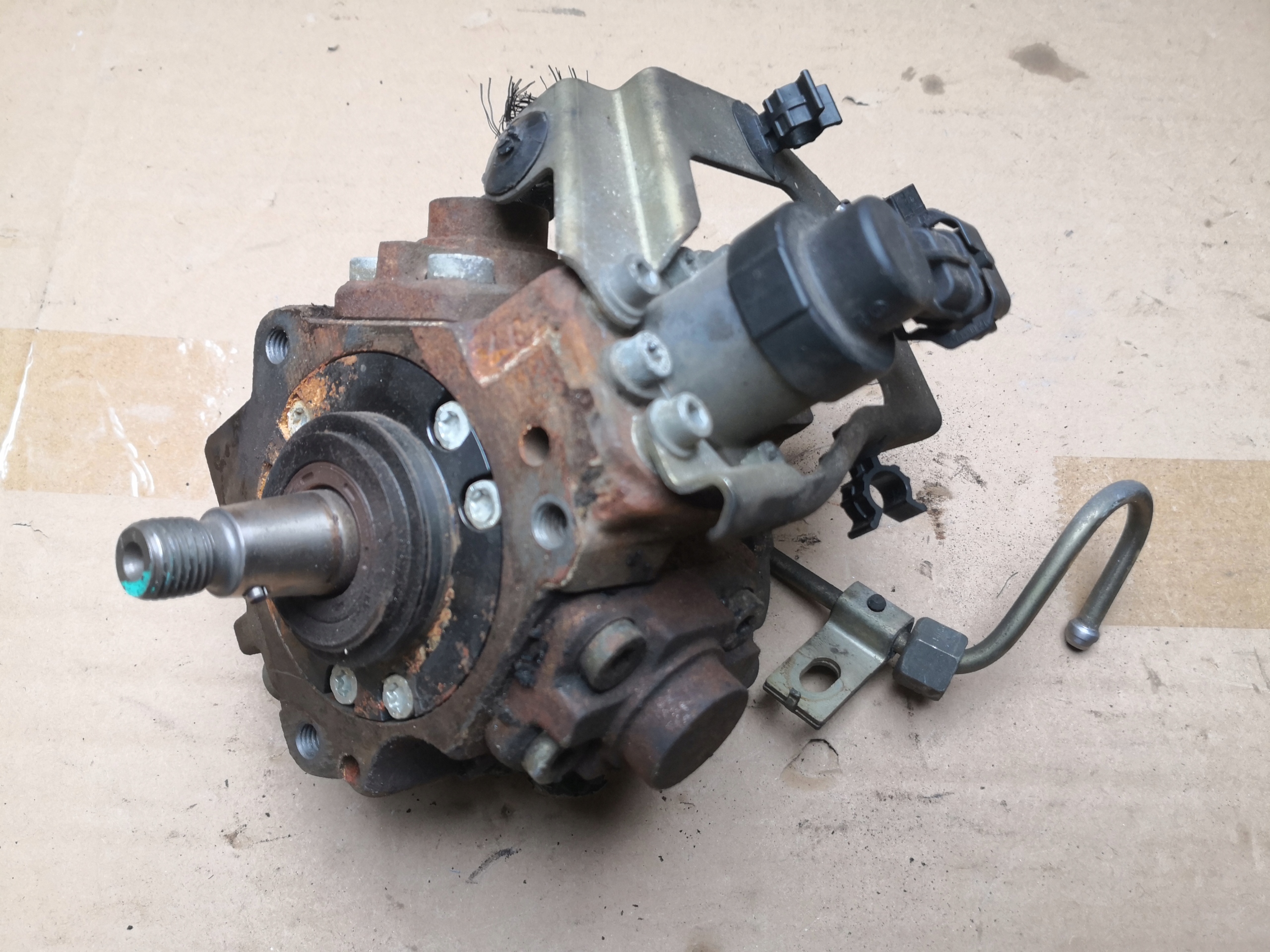 injection pump PEUGEOT 307 1.6 HDI 9656300380A