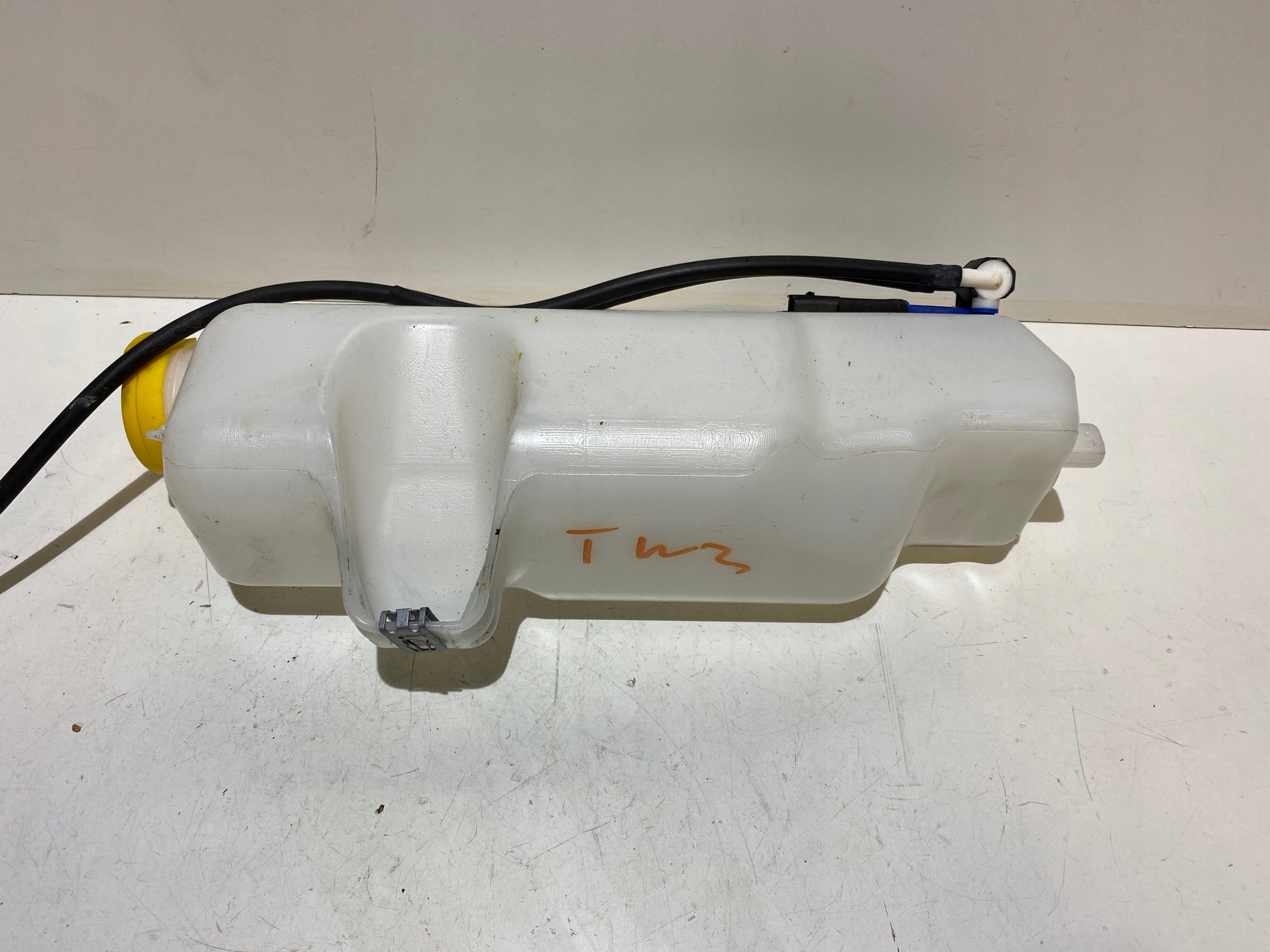 RENAULT TWINGO III TANK WASHERS PUMP