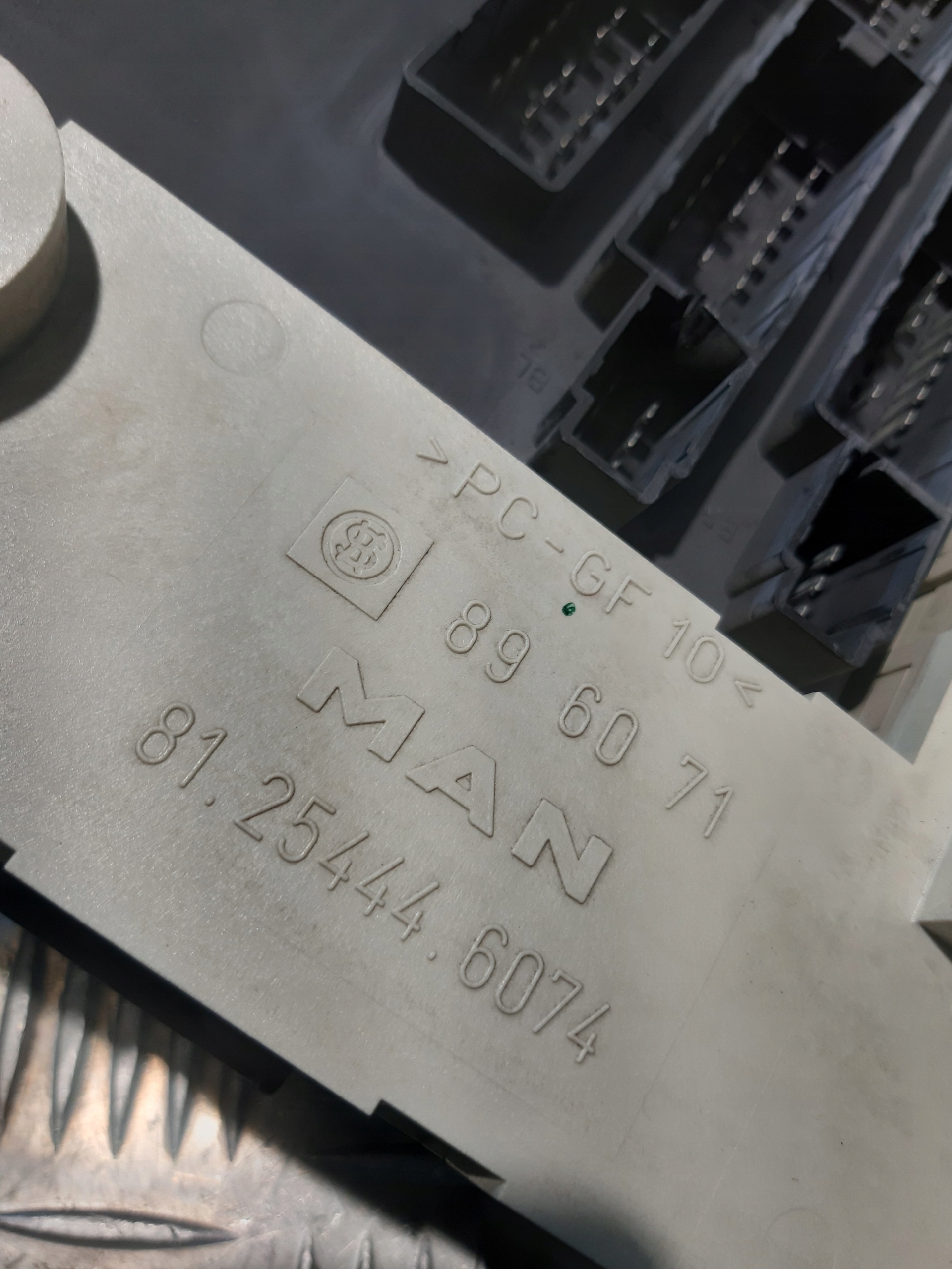 computer control unit module WABCO ZBR2 MAN TGX TGS TGL TGM 4462100070