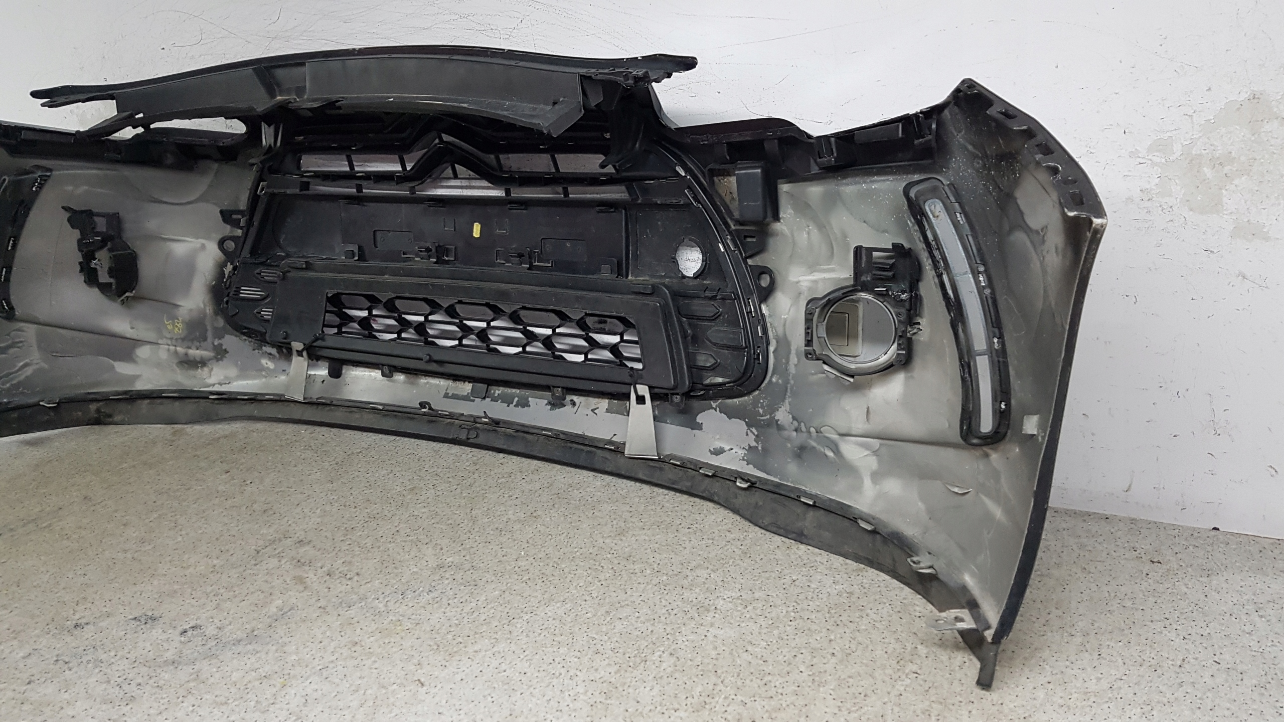 CITROEN DS3 DS 3 2010 - bumper front 8630