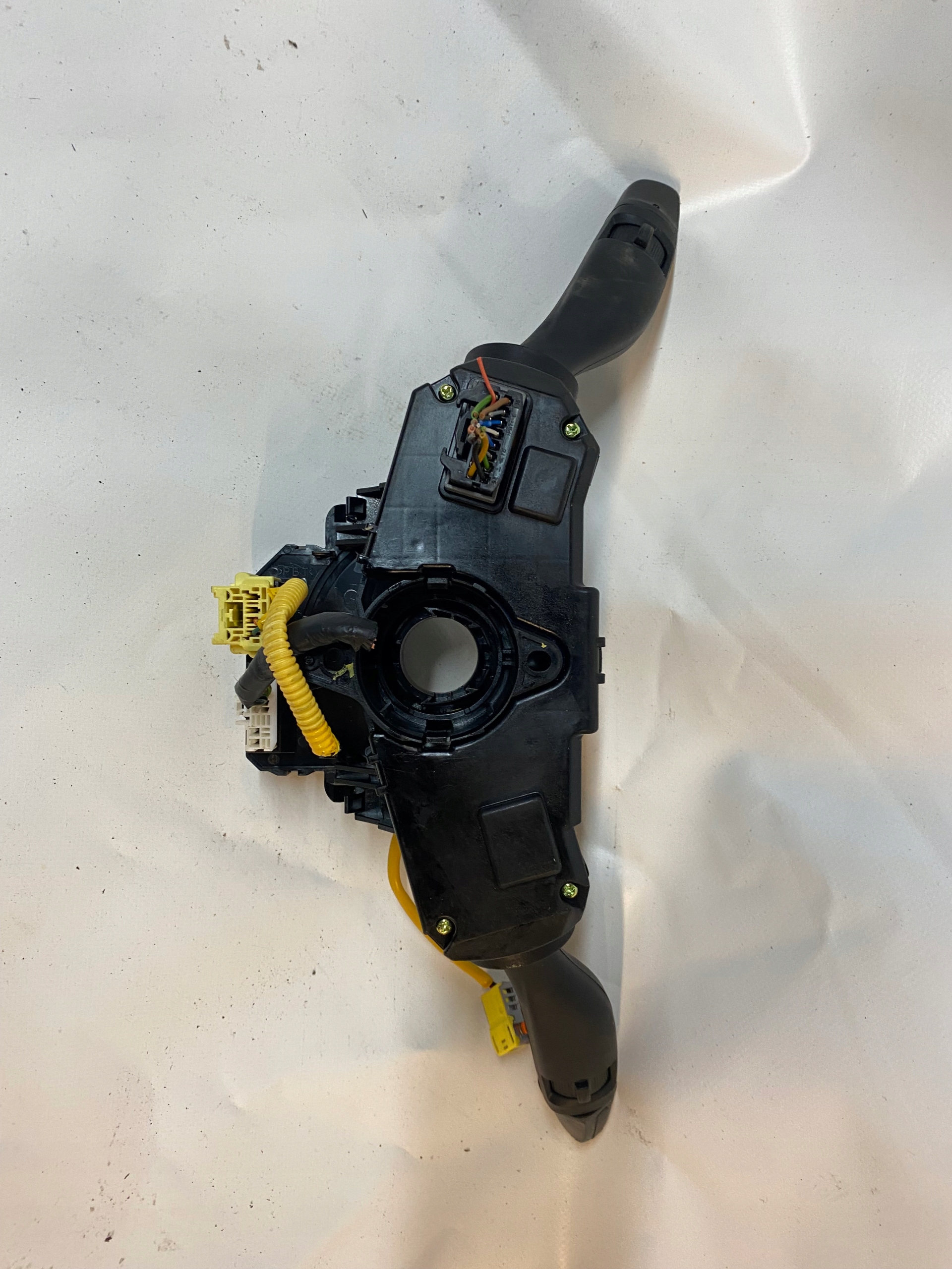 HYUNDAI I30 III steering wheel levers and controls ring
