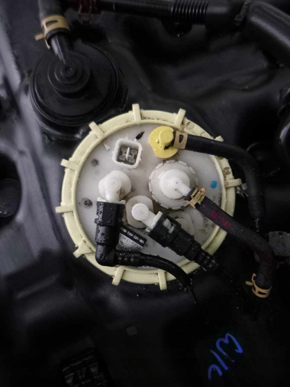 CIVIC IX 11- 1.6 and-DTEC tank tank feed pump