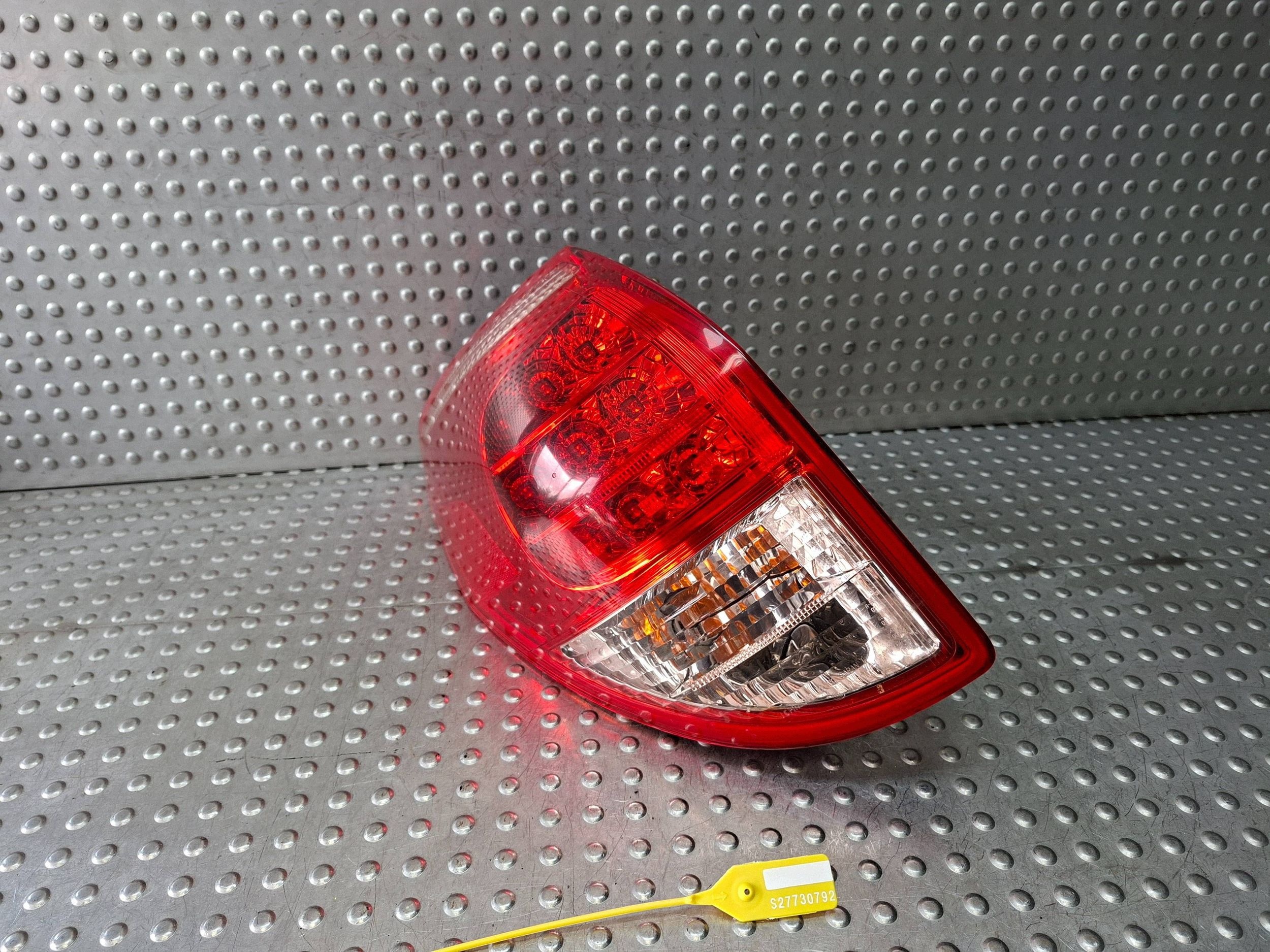 light rear part left TOYOTA RAV4 III 06-09 EU