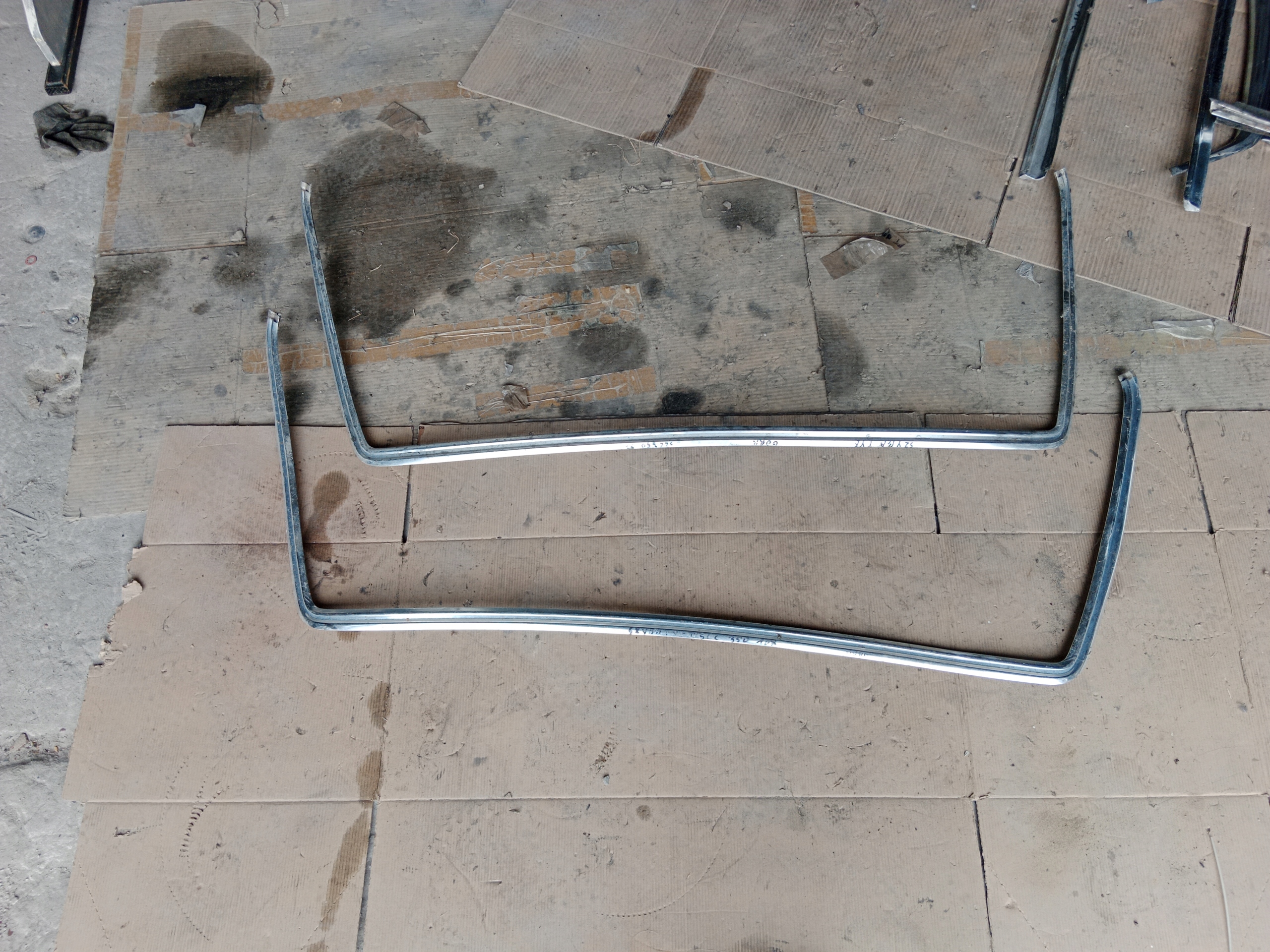 moulding CHROM windows rear part GORA MERCEDES SLC W107