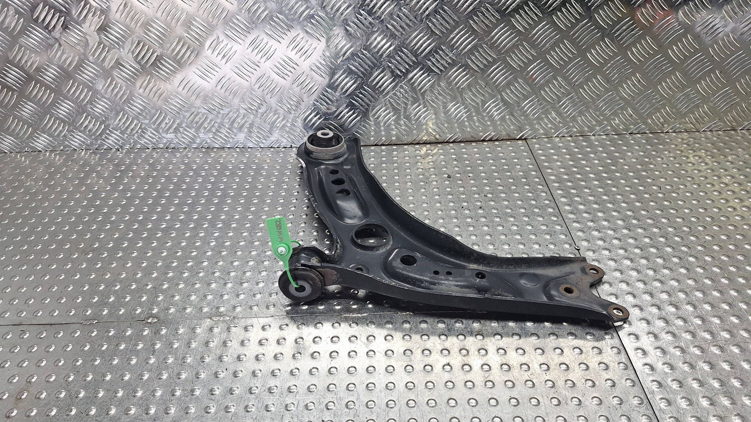 arm right front 5Q0407152J AUDI A3 8V OCTAVIA III LEON III 5F GOLF VII