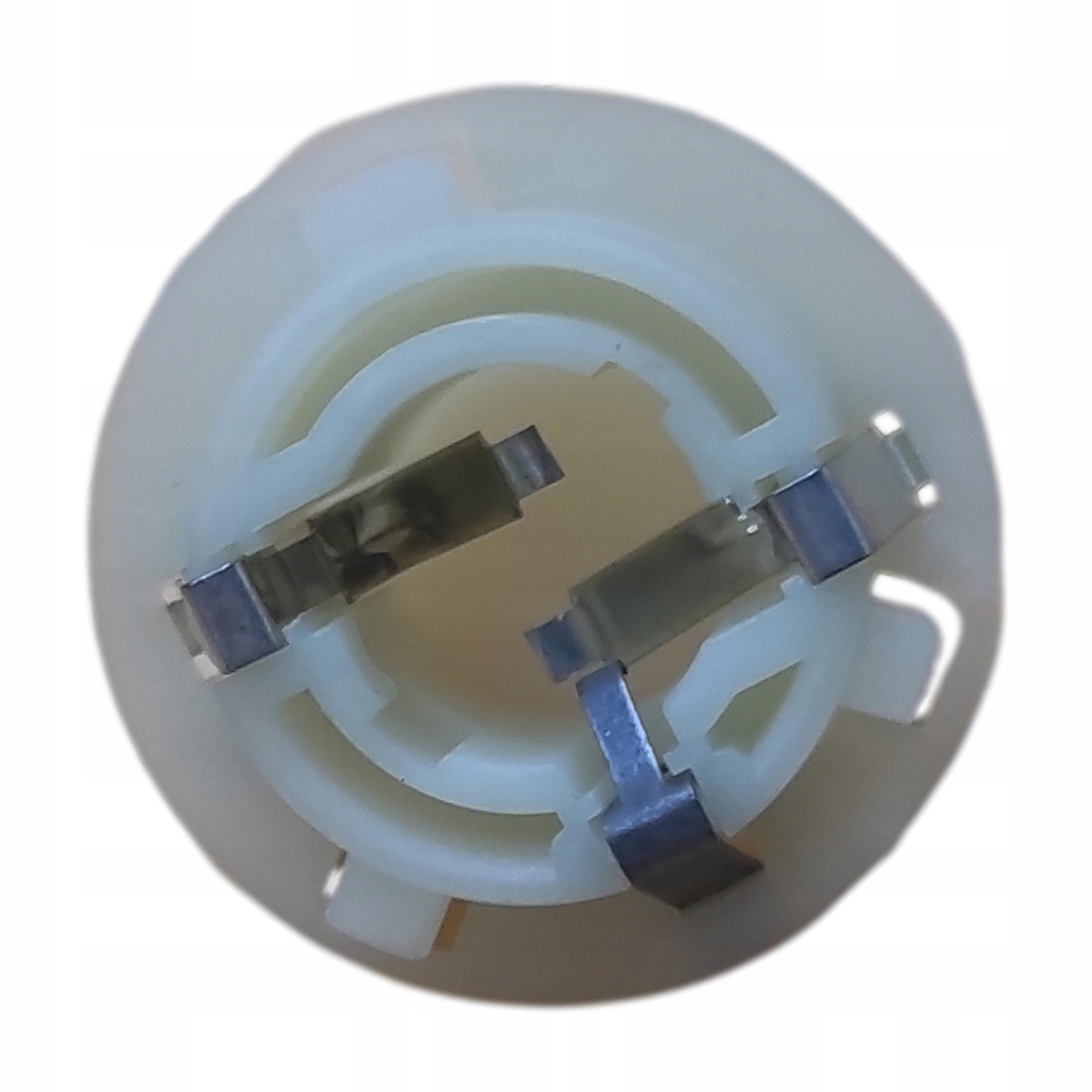 OPRAWKA ŻARÓWKI STOP/POZYCJA TOYOTA YARIS 01-06