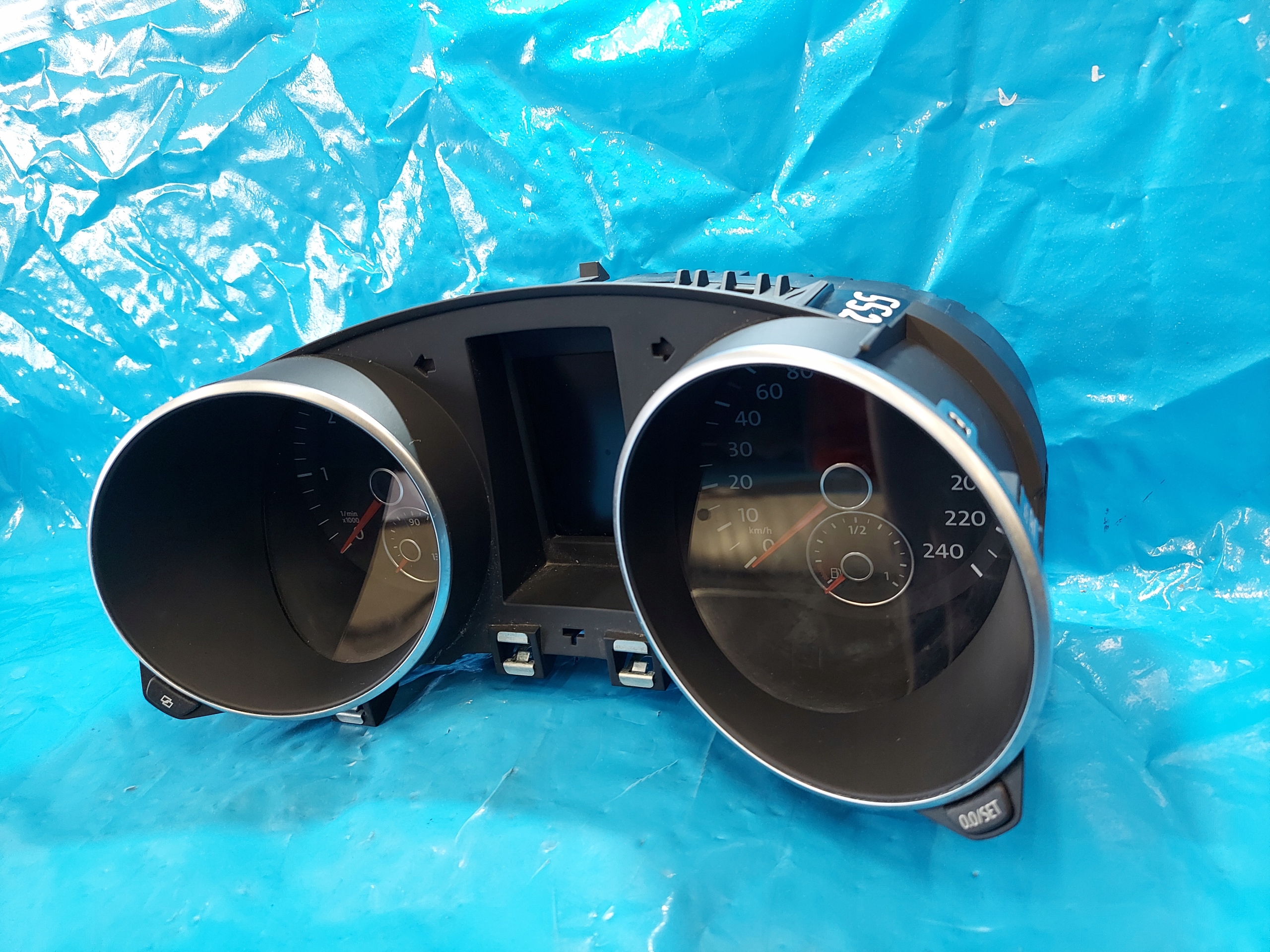 dials clock GOLF VI 2.0 TDI 71.000 tys 5K0920871A