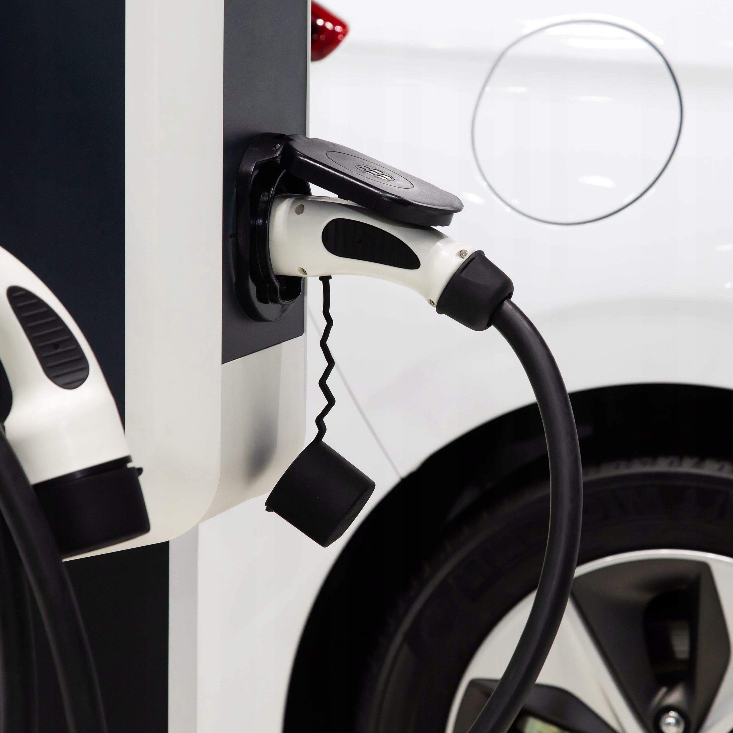 NOARK ŁADOWARKA STACJA NAŚCIENNA TYPE 2 17kW 5m Maksymalna moc ładowania 17 kW