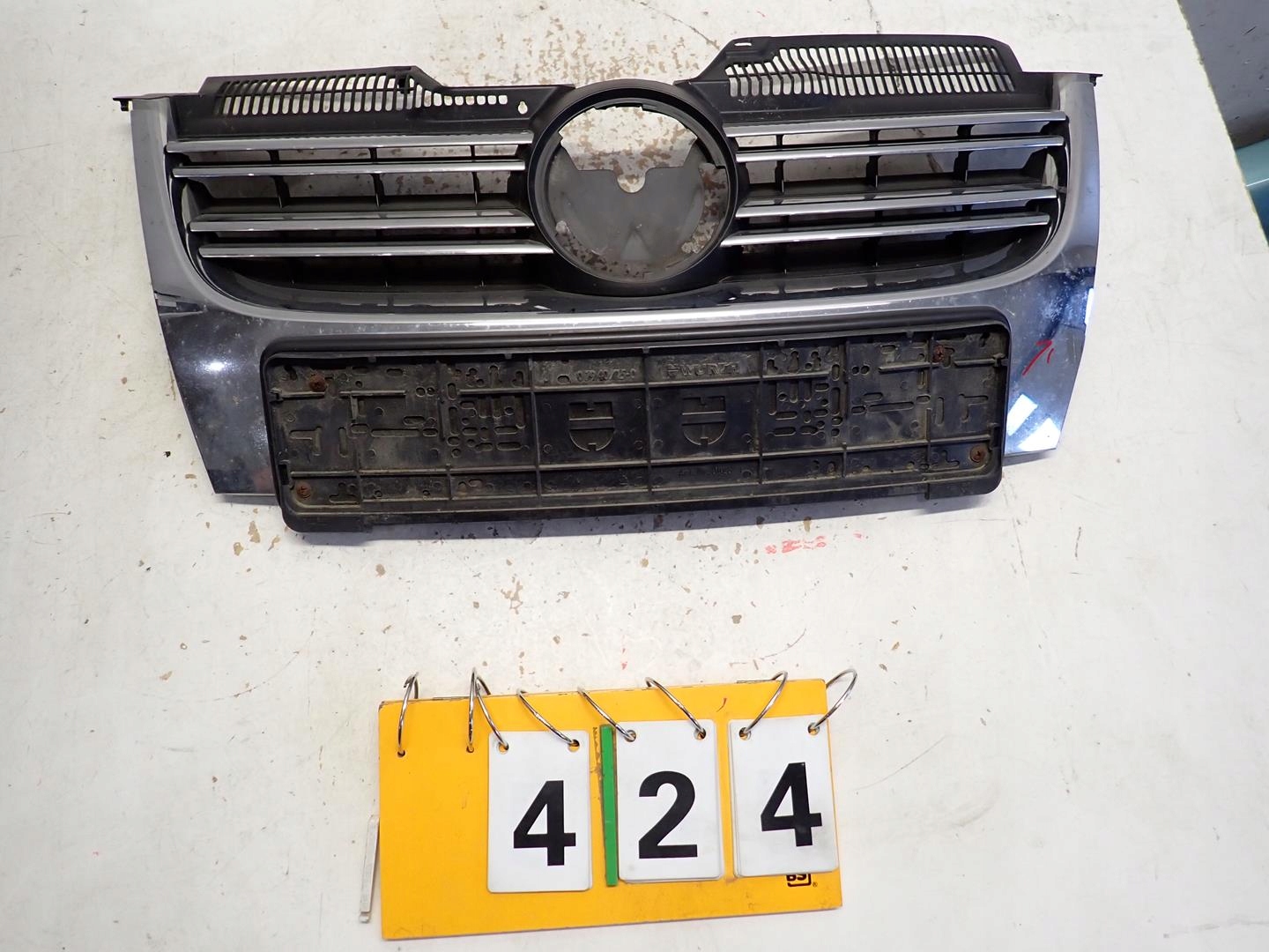 Grill VW GOLF V KOMBI JETTA 2003-2009 1K5853653C