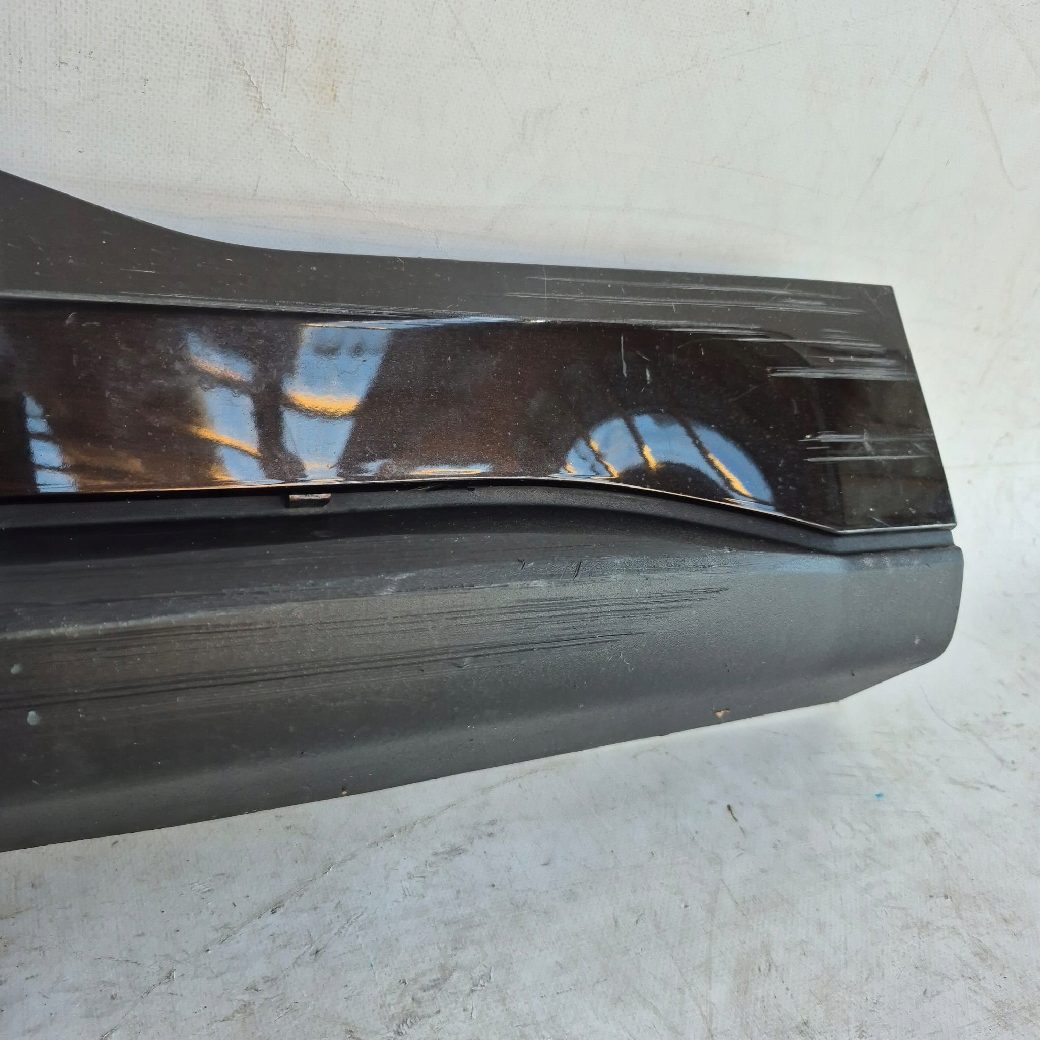 FORD EDGE II VIGNALE 16- lista ajtó bal far hátso