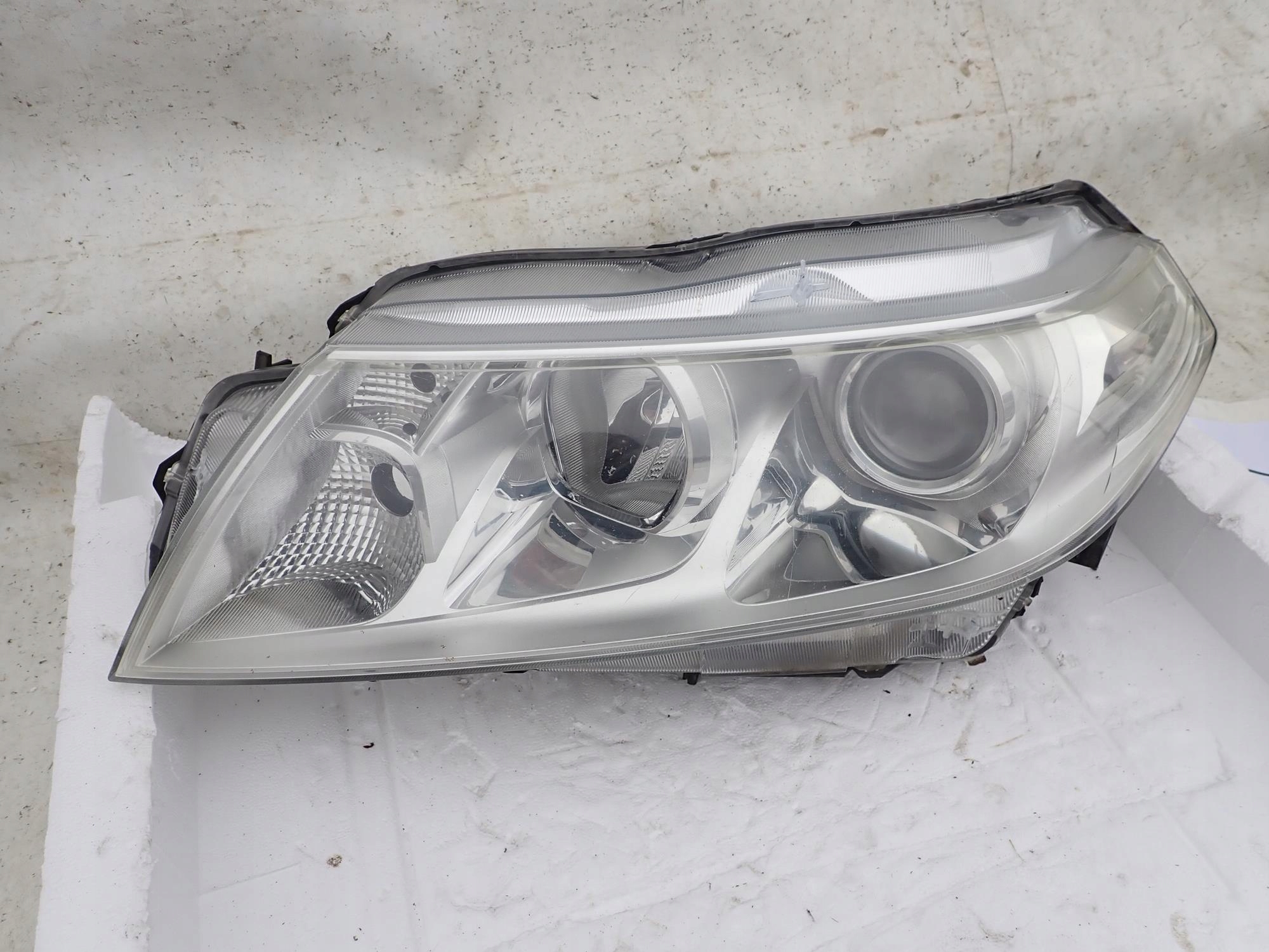 SUZUKI VITARA II 2 15-> light front front left