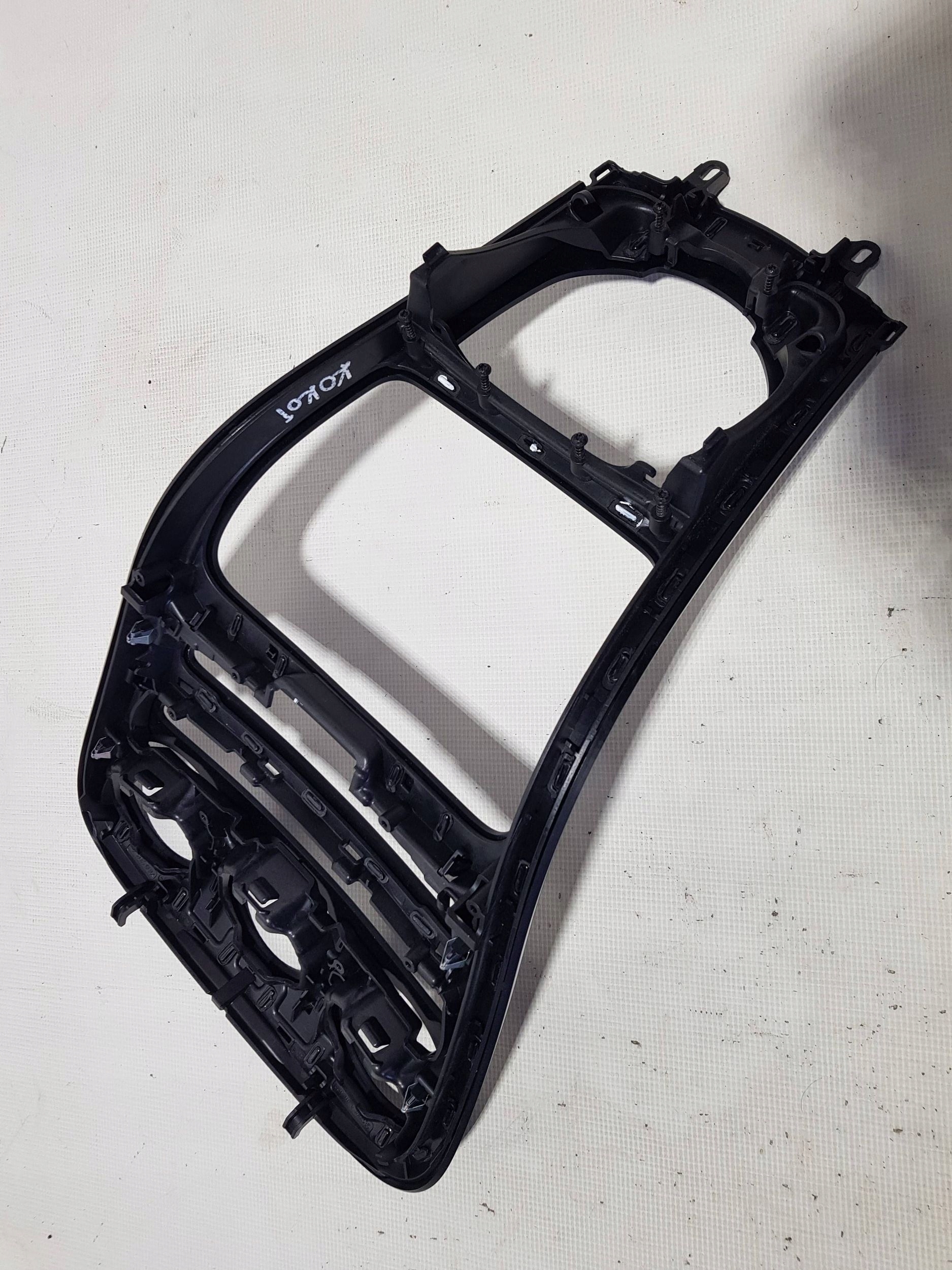 DEKOR PANEL TUNELU frame SRODKOWEGO MERCEDES W205 A2056803905