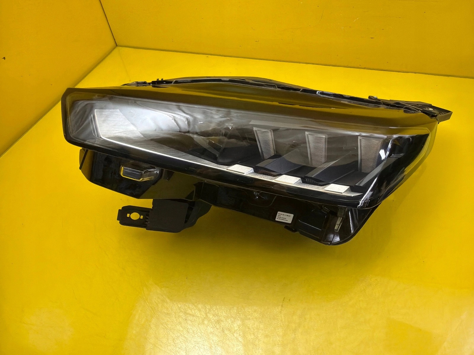 light left front Peugeot 3008 III 23- Full Led 9862665280