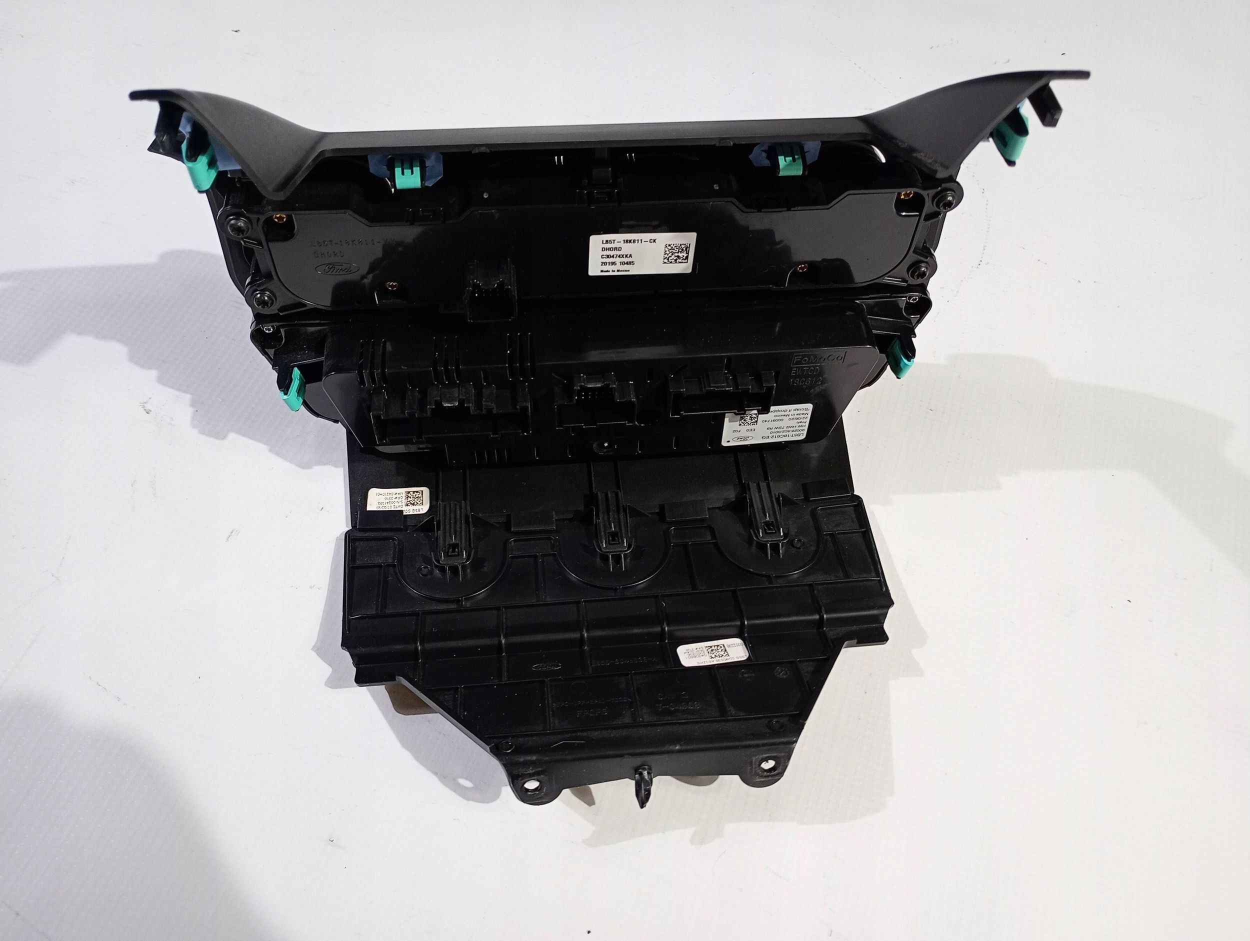 vezérlö panel radia a klímának Ford Explorer VI 3.0 ST 2020