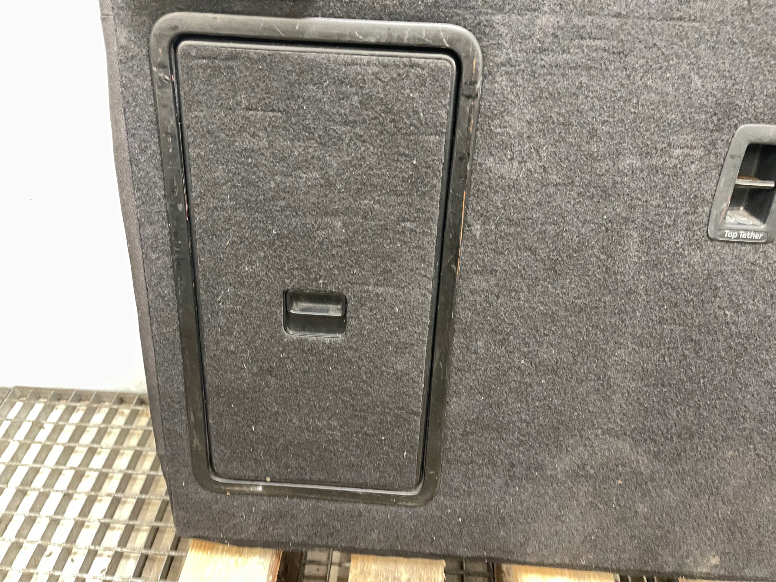 Seat Leon III 5F kombi backrest rear seat right rear part