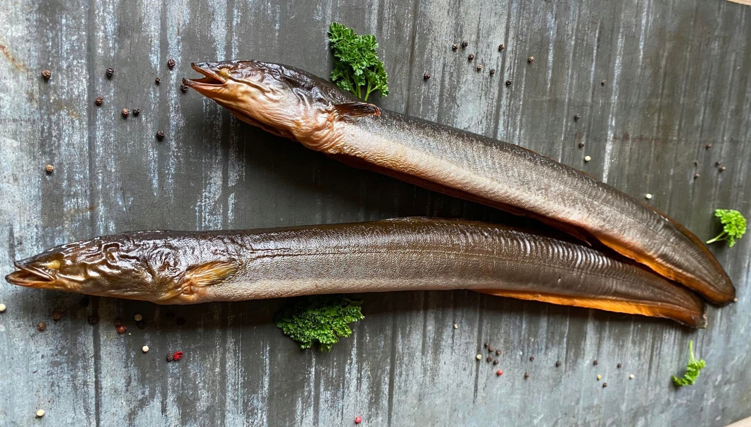 Uzený úhoř Jantar 1 kg uzený