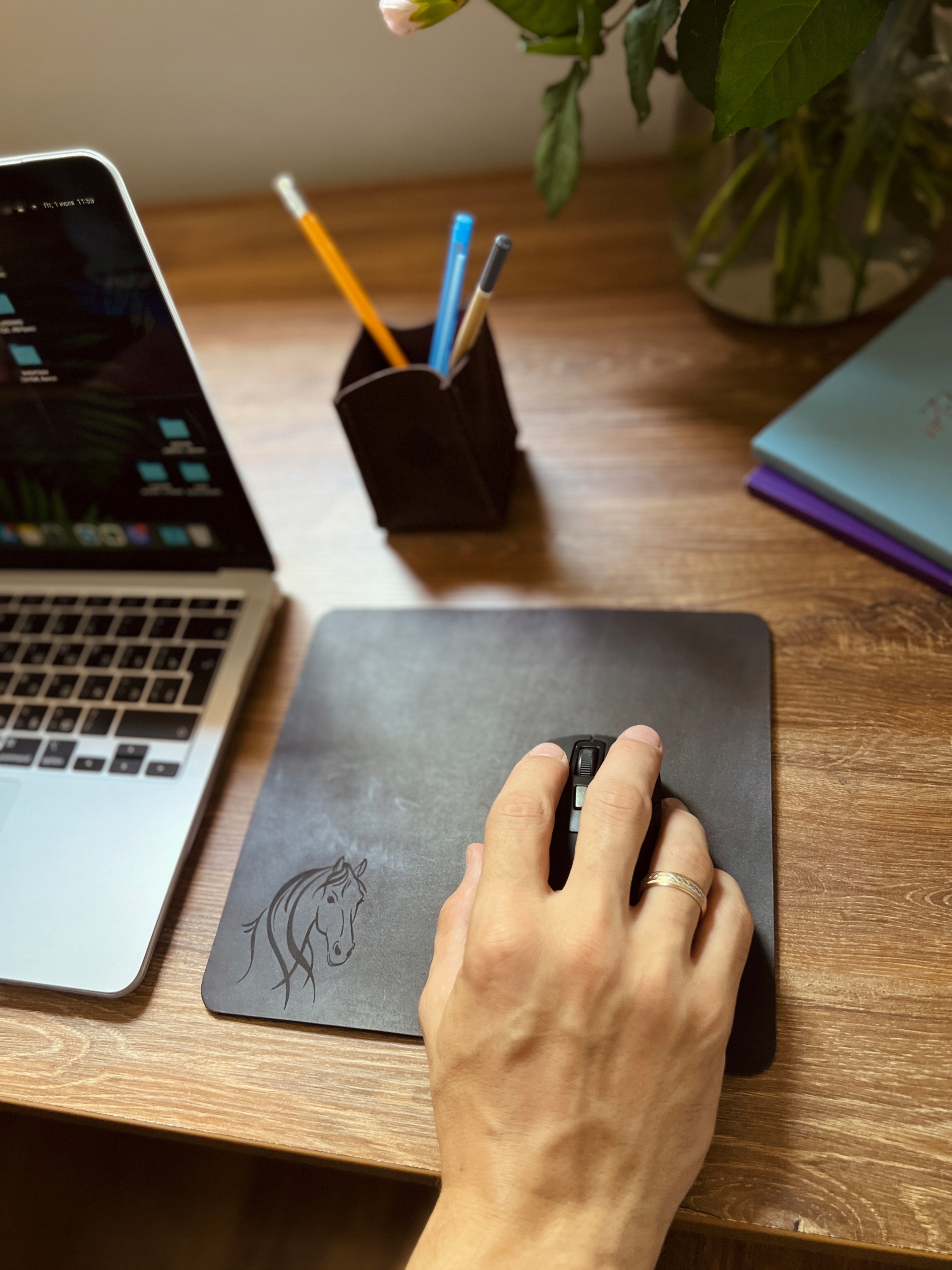 Podložka pod myš s vlastním koženým potiskem