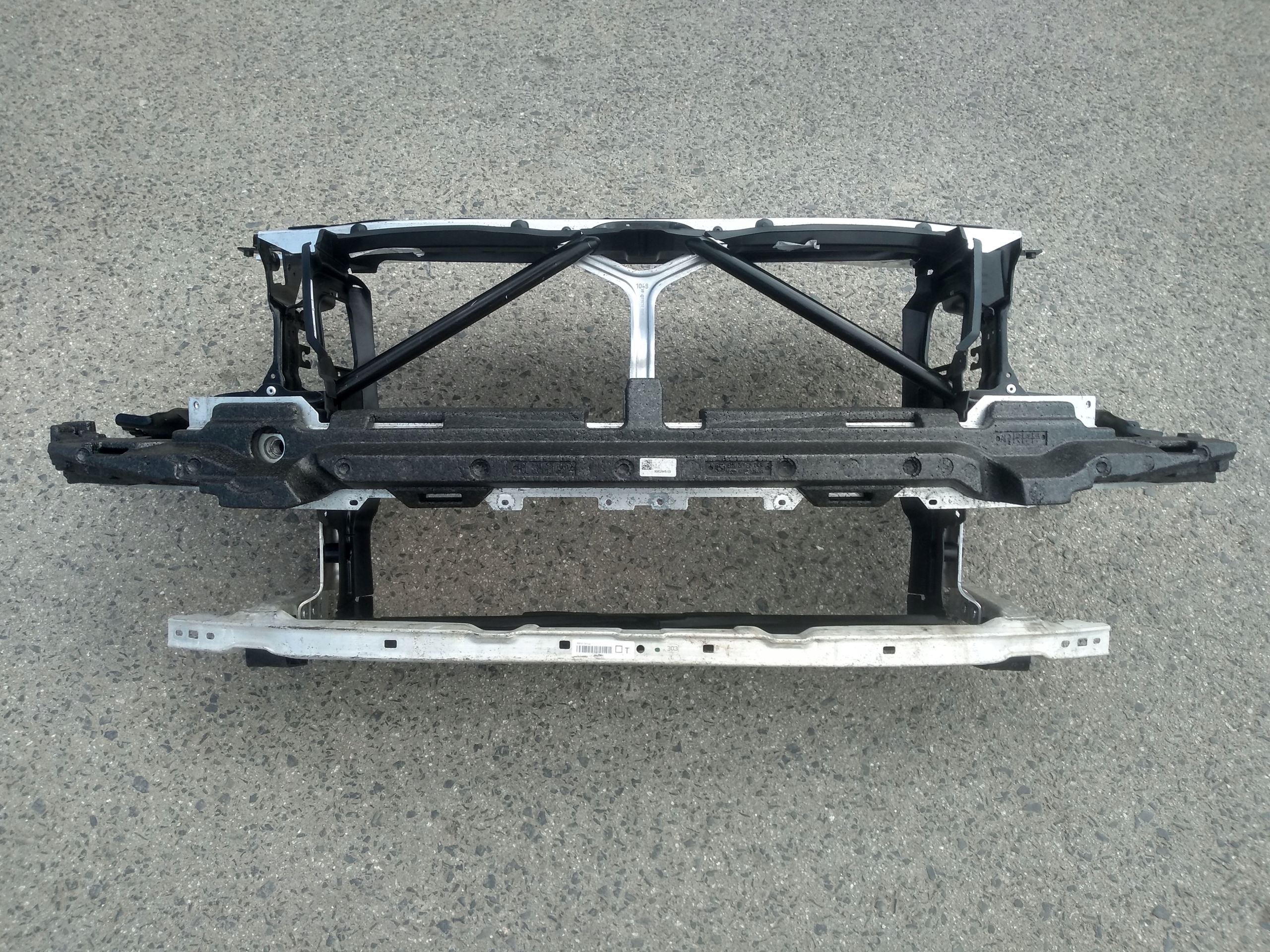 BMW 5 G30 G31 BENZYNA PAS PRZEDNI + CHŁODNICE